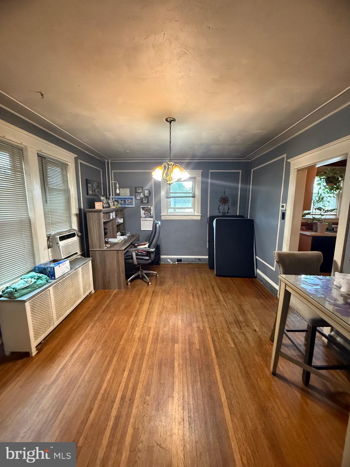 109 W COTTAGE PLACE