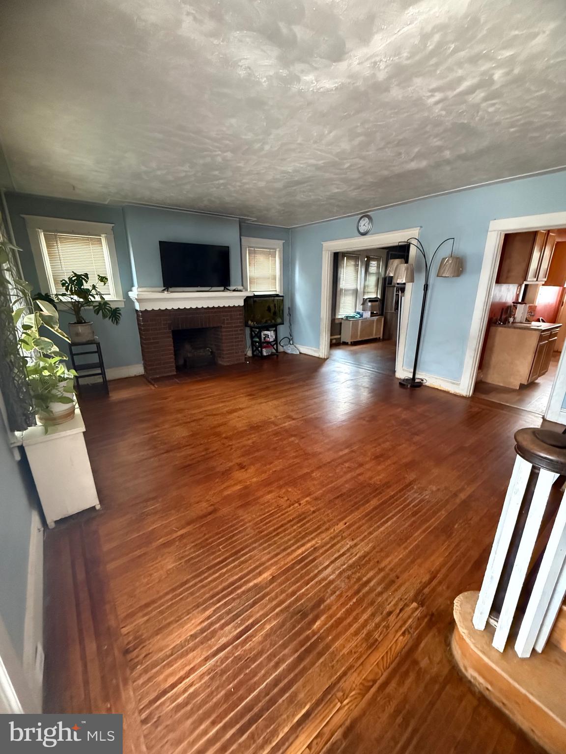 109 W COTTAGE PLACE
