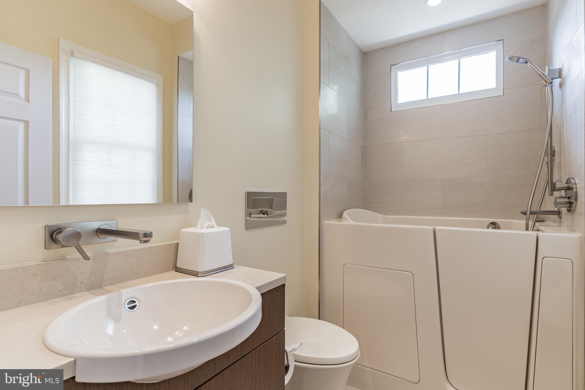 HAMPSHIRE GREENS - Residential