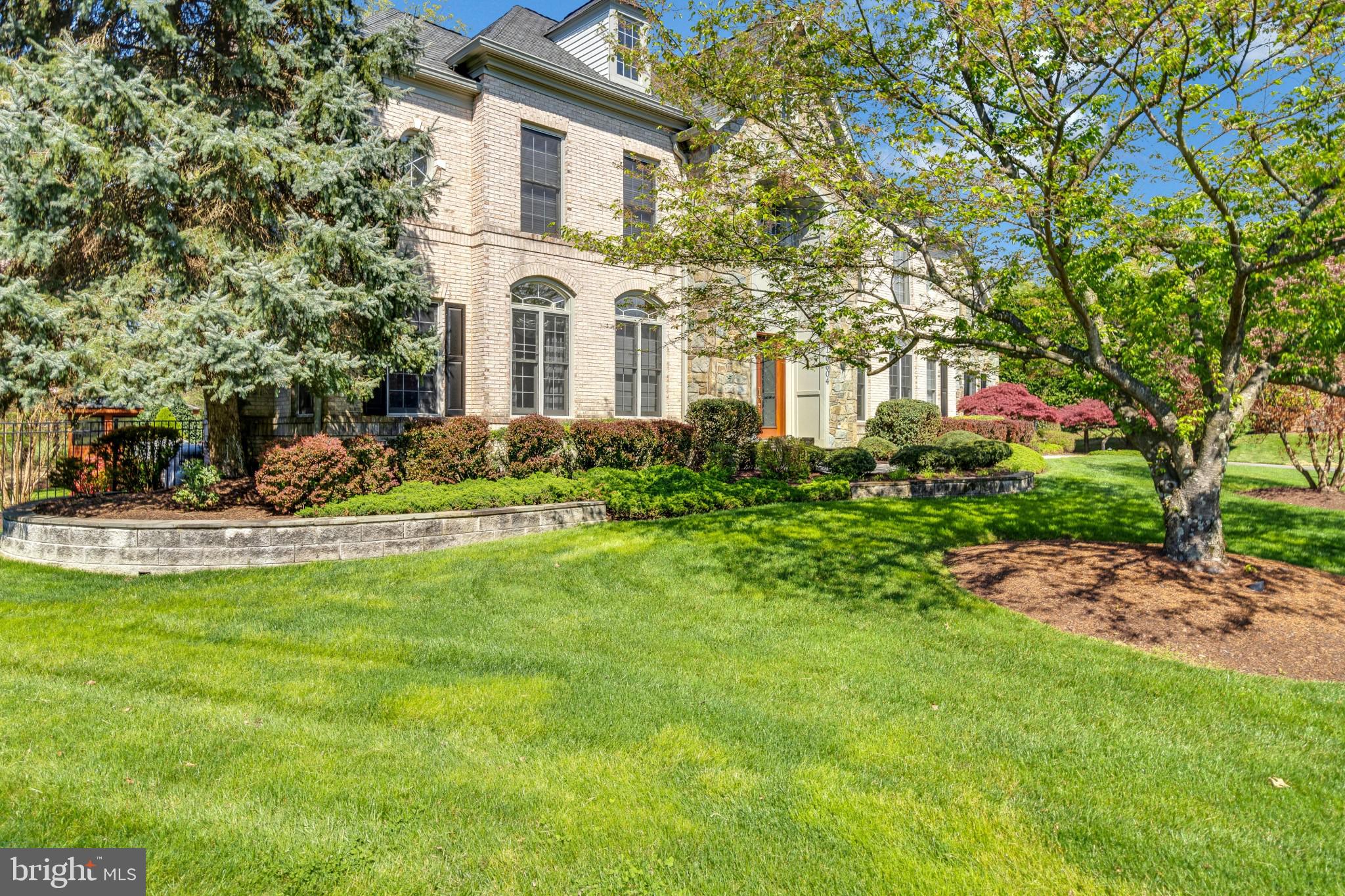 HAMPSHIRE GREENS - Residential