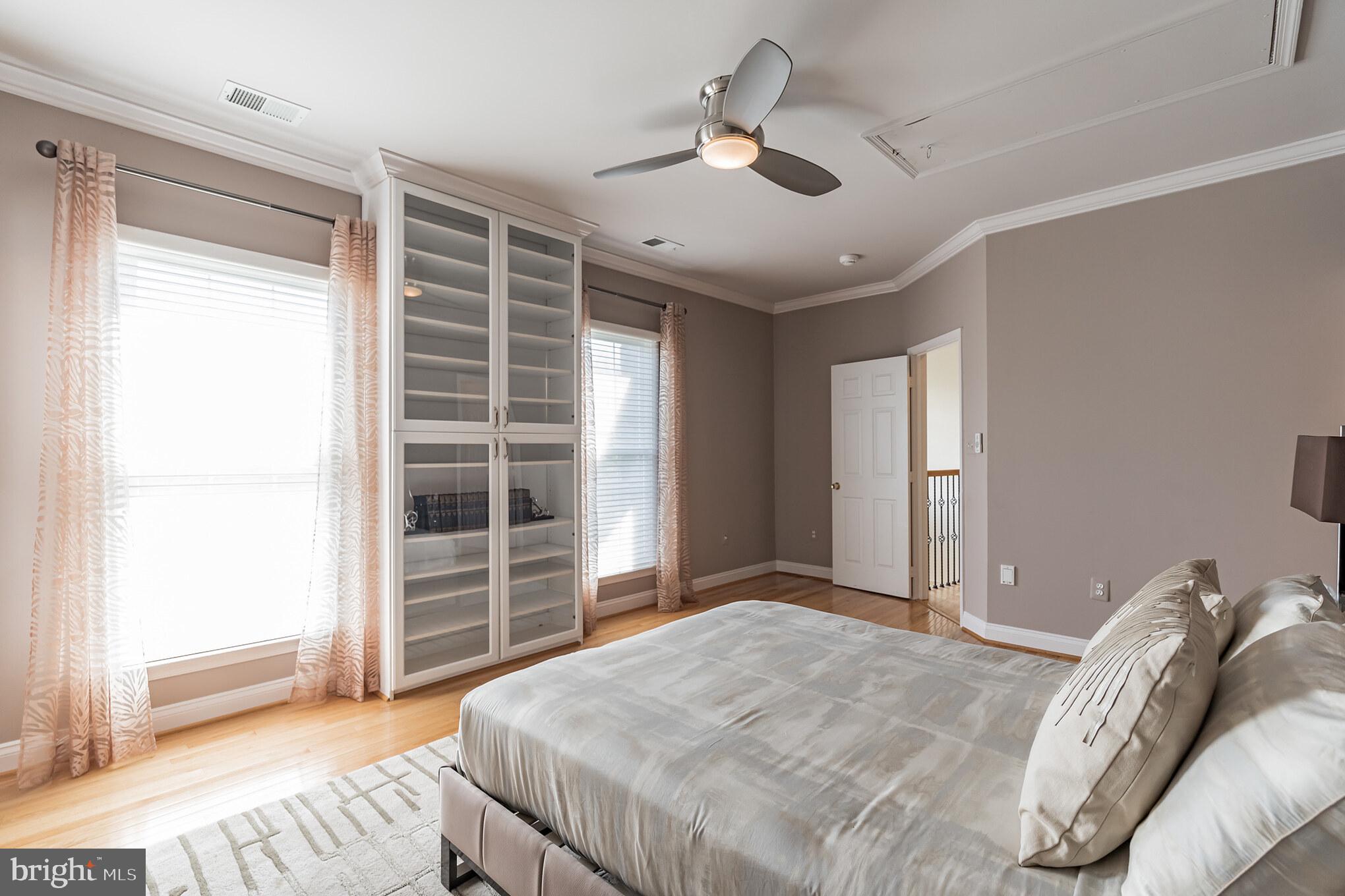 HAMPSHIRE GREENS - Residential