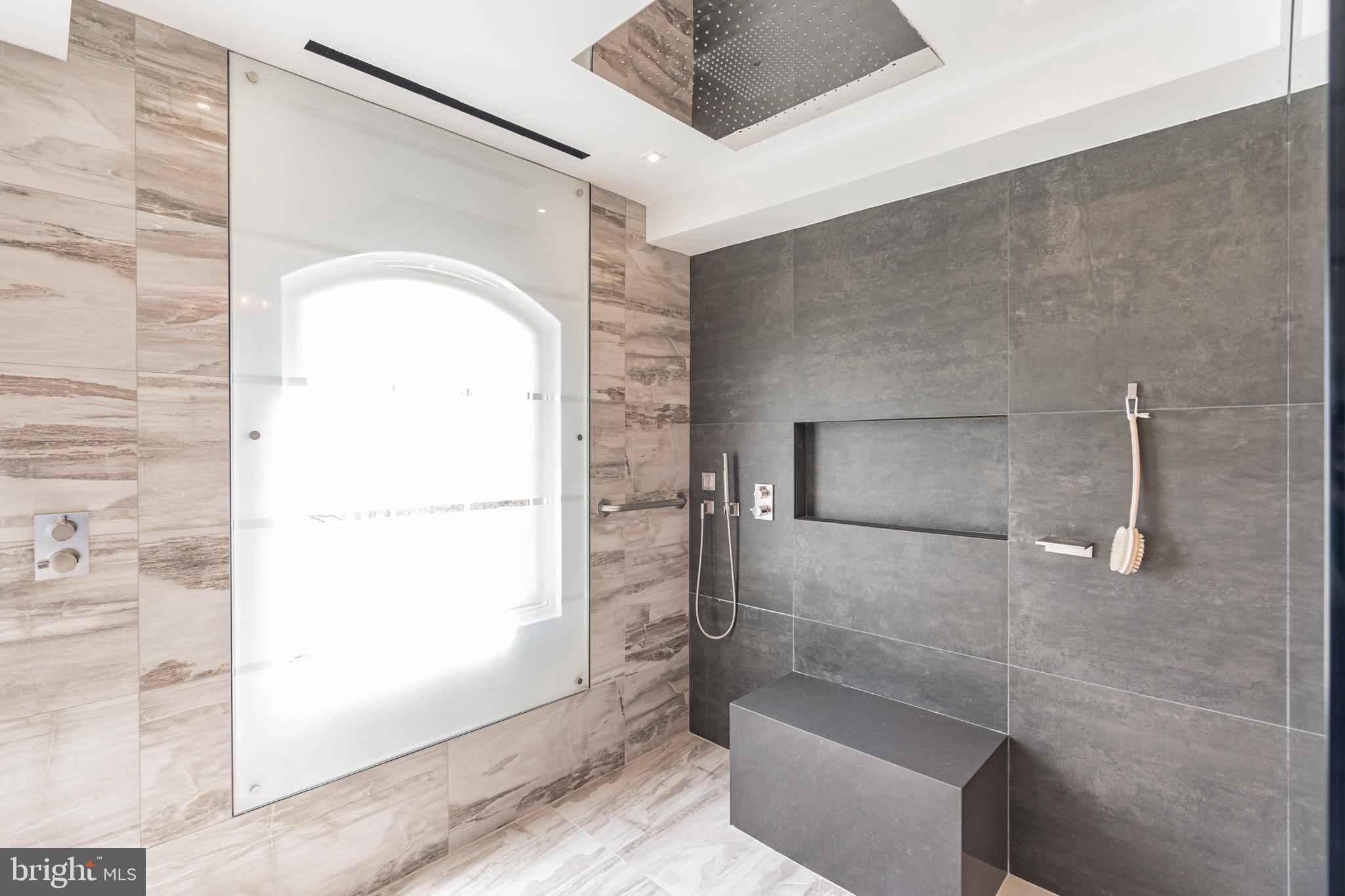 HAMPSHIRE GREENS - Residential