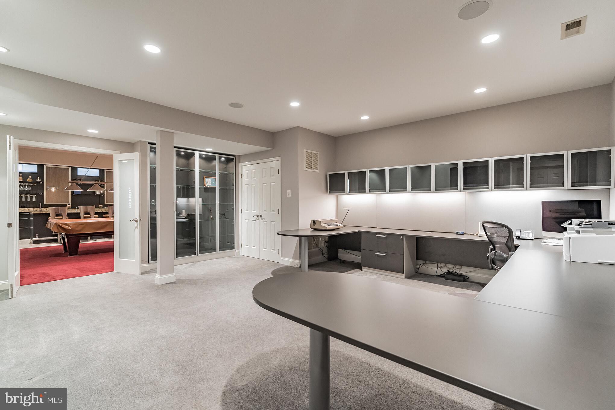 HAMPSHIRE GREENS - Residential