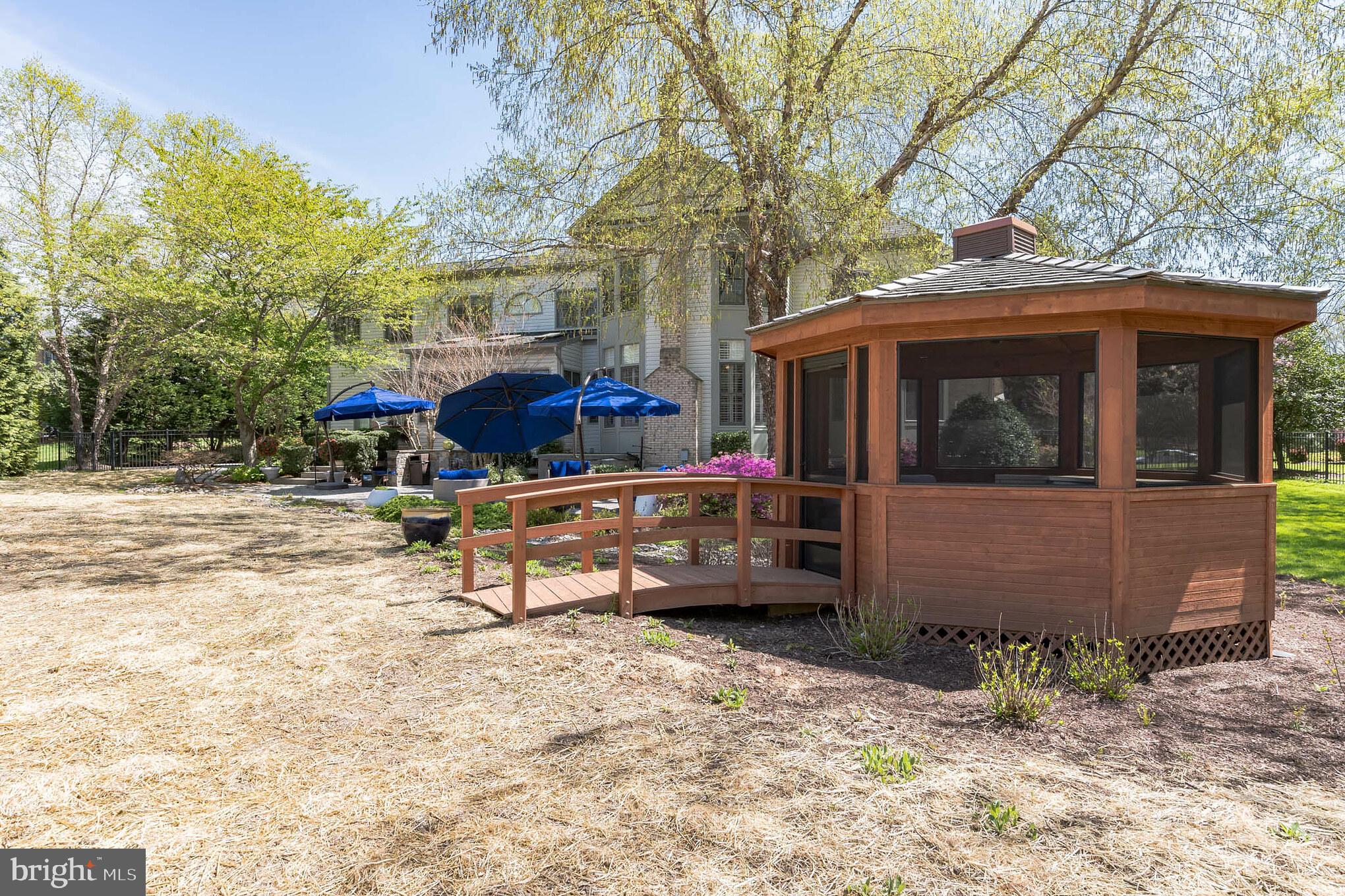 HAMPSHIRE GREENS - Residential