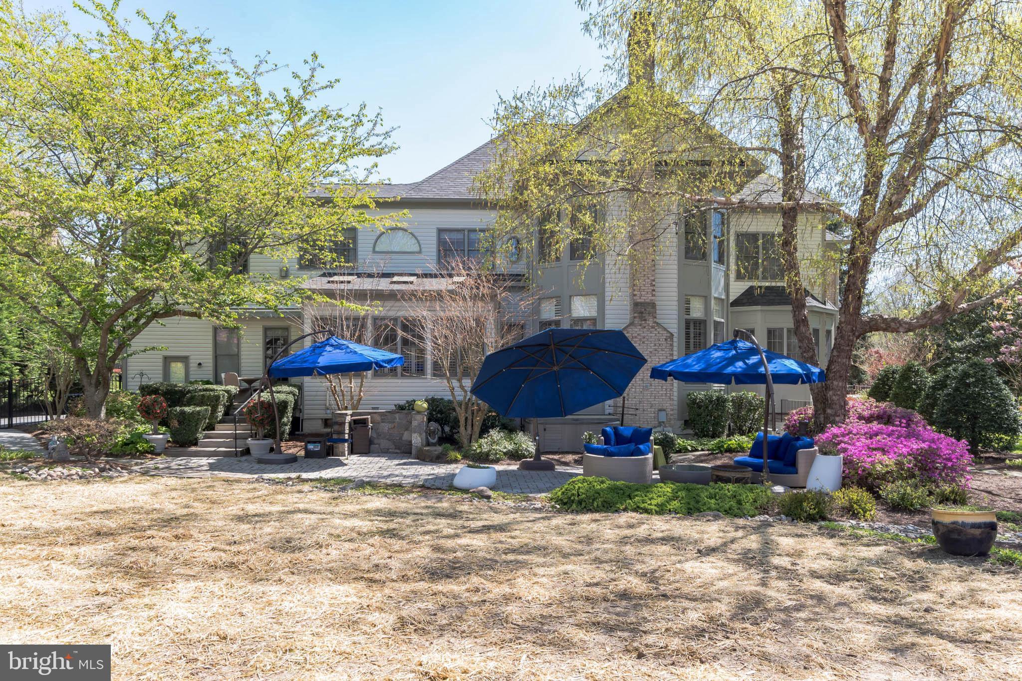 HAMPSHIRE GREENS - Residential