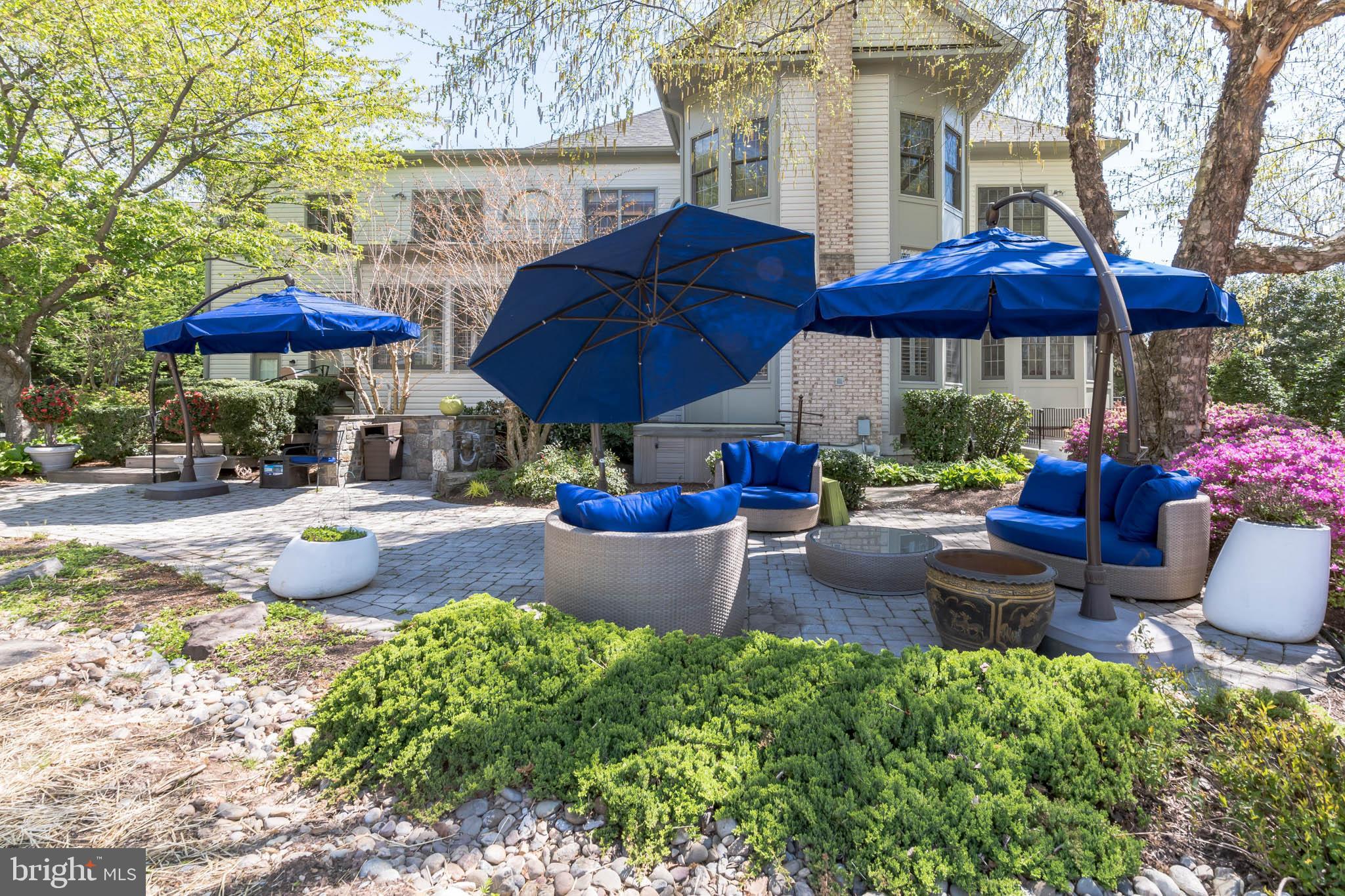 HAMPSHIRE GREENS - Residential