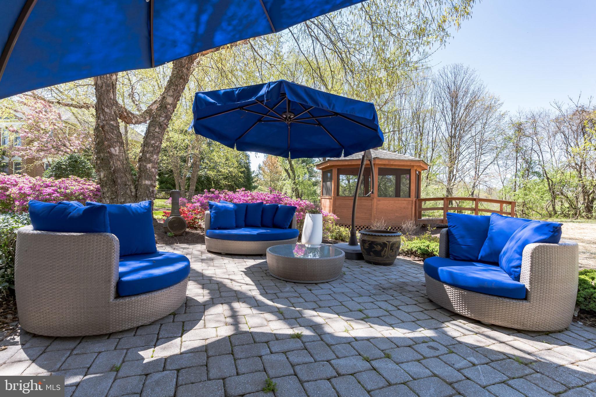 HAMPSHIRE GREENS - Residential