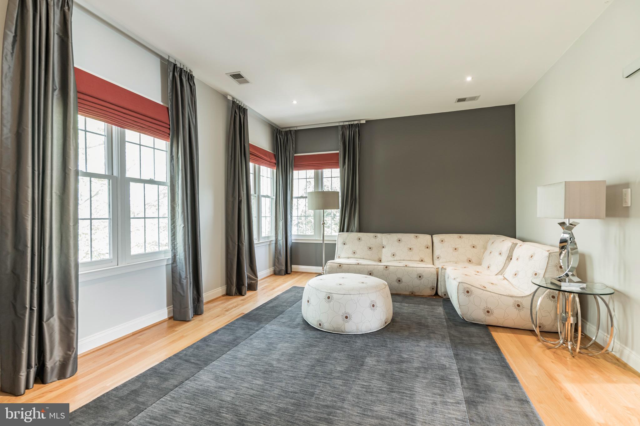 HAMPSHIRE GREENS - Residential