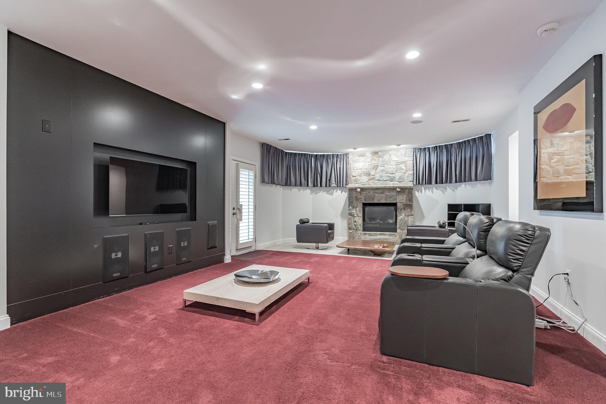 HAMPSHIRE GREENS - Residential