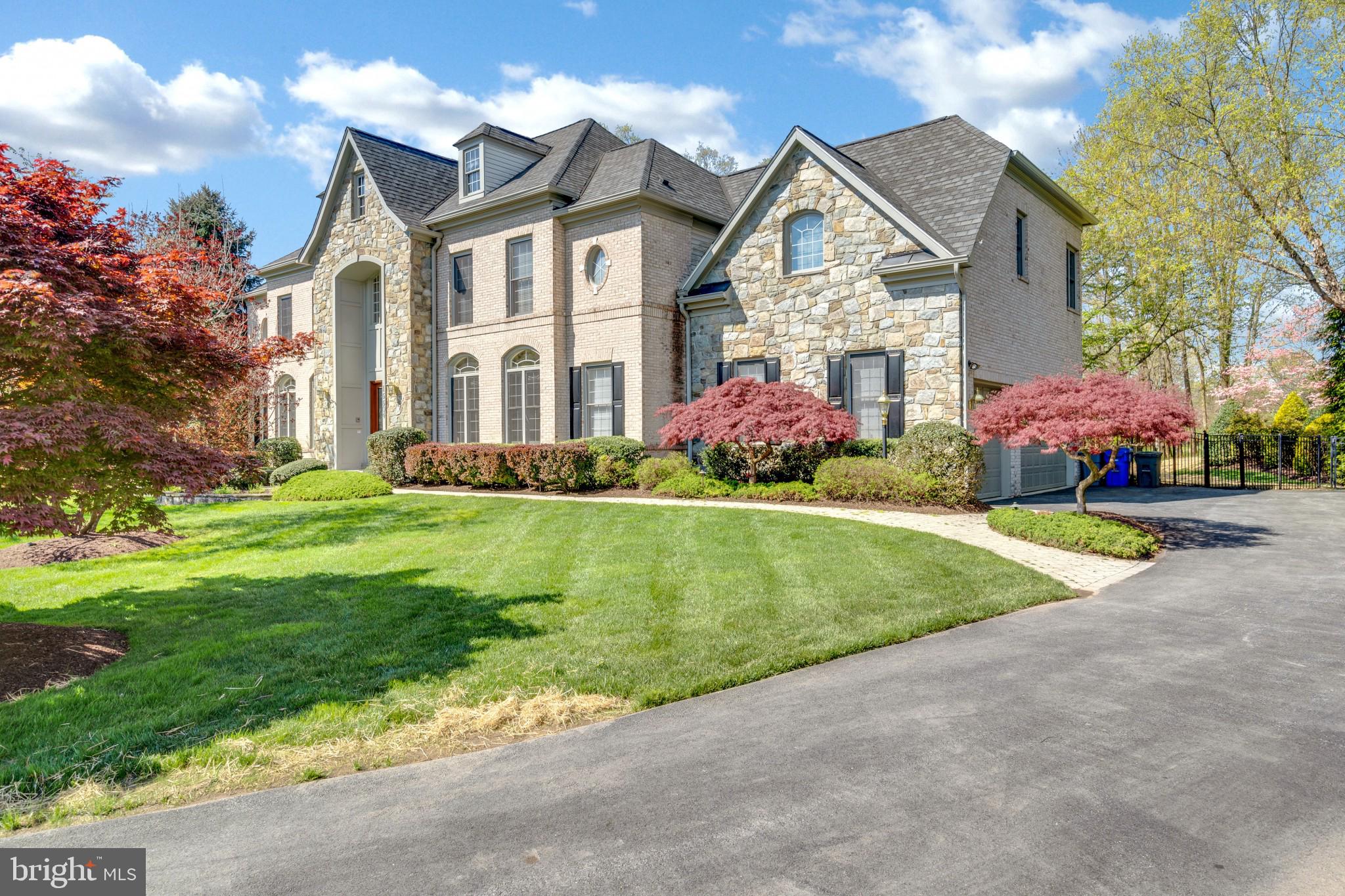 HAMPSHIRE GREENS - Residential