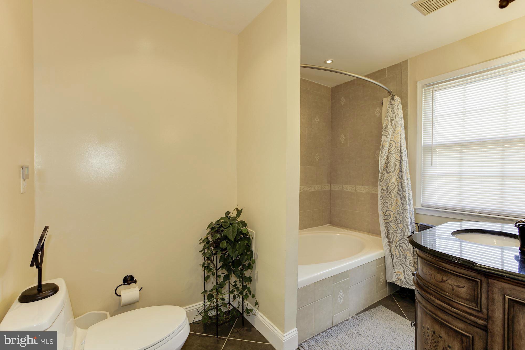 WAKEFIELD CHAPEL WOODS - Residential