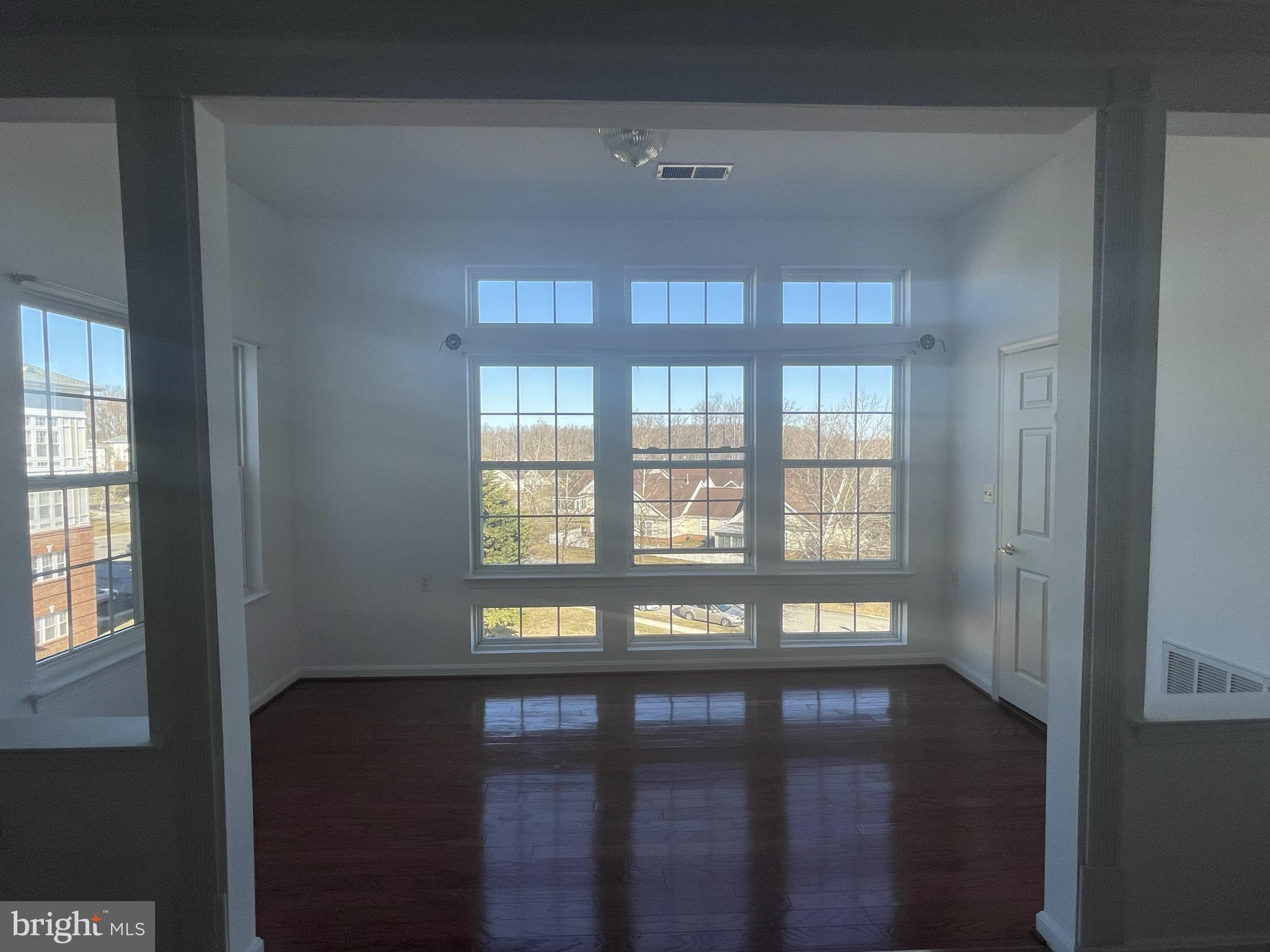 CAMERON GROVE - Residential