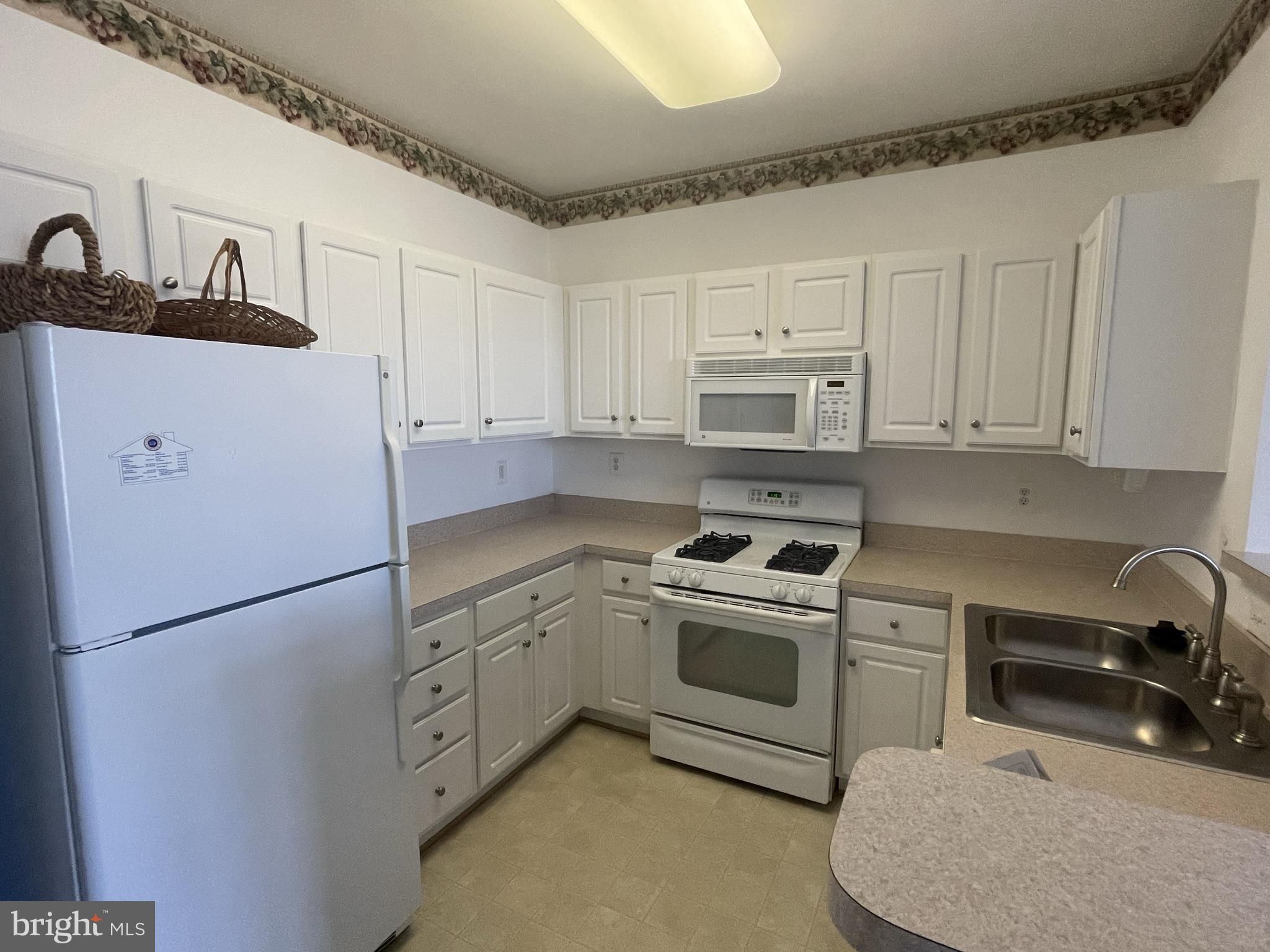 CAMERON GROVE - Residential