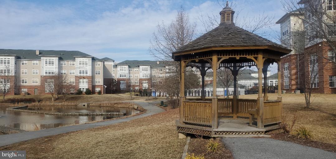 CAMERON GROVE - Residential