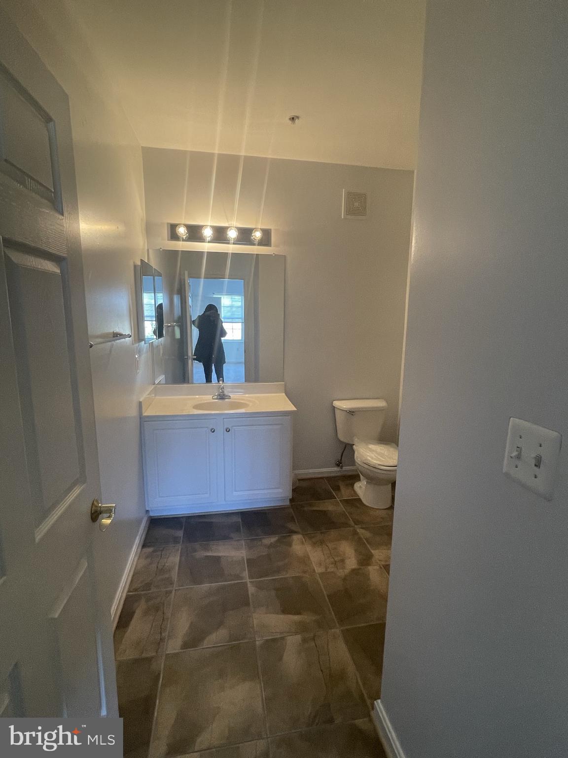 CAMERON GROVE - Residential