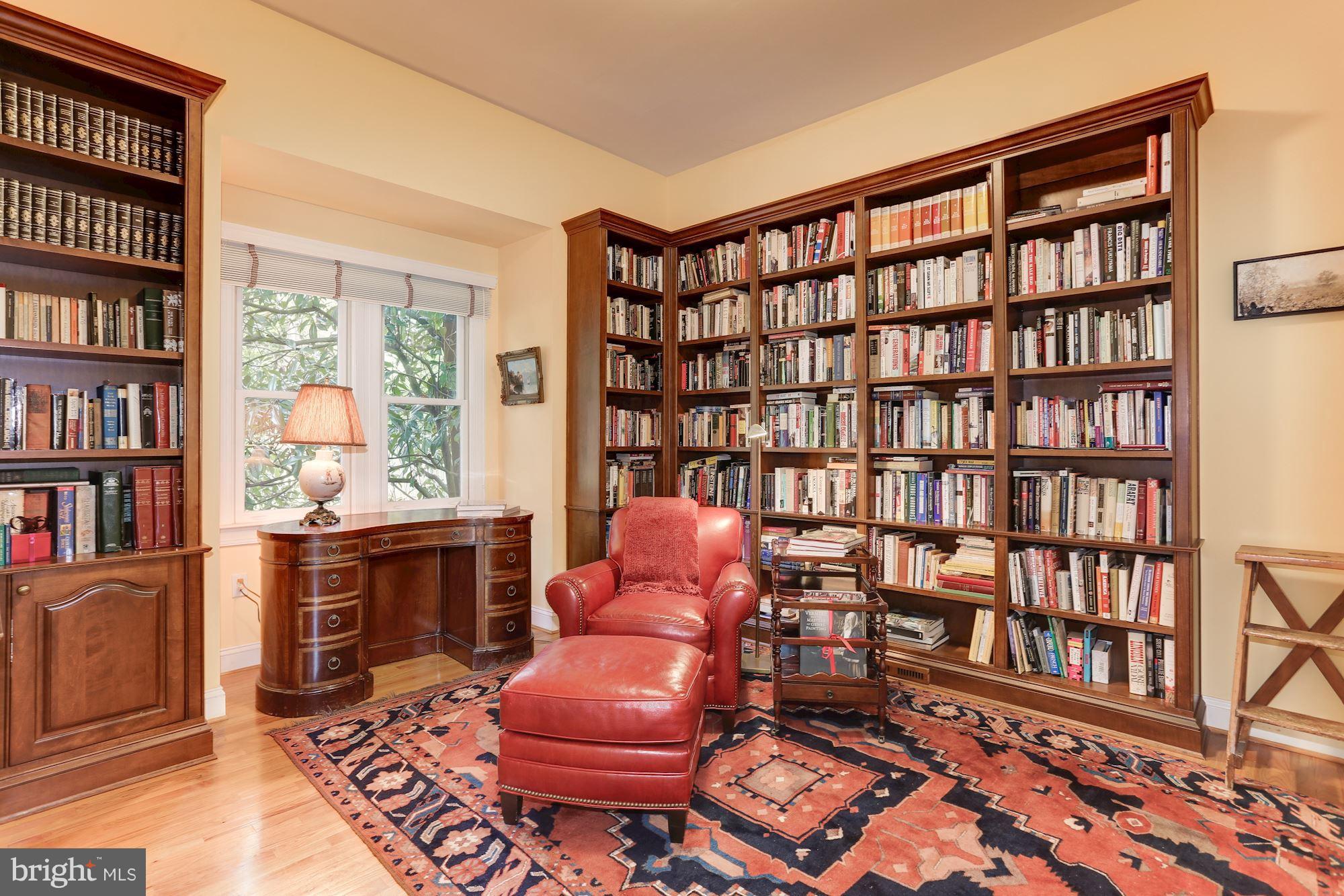 POTOMAC OUTSIDE - Residential