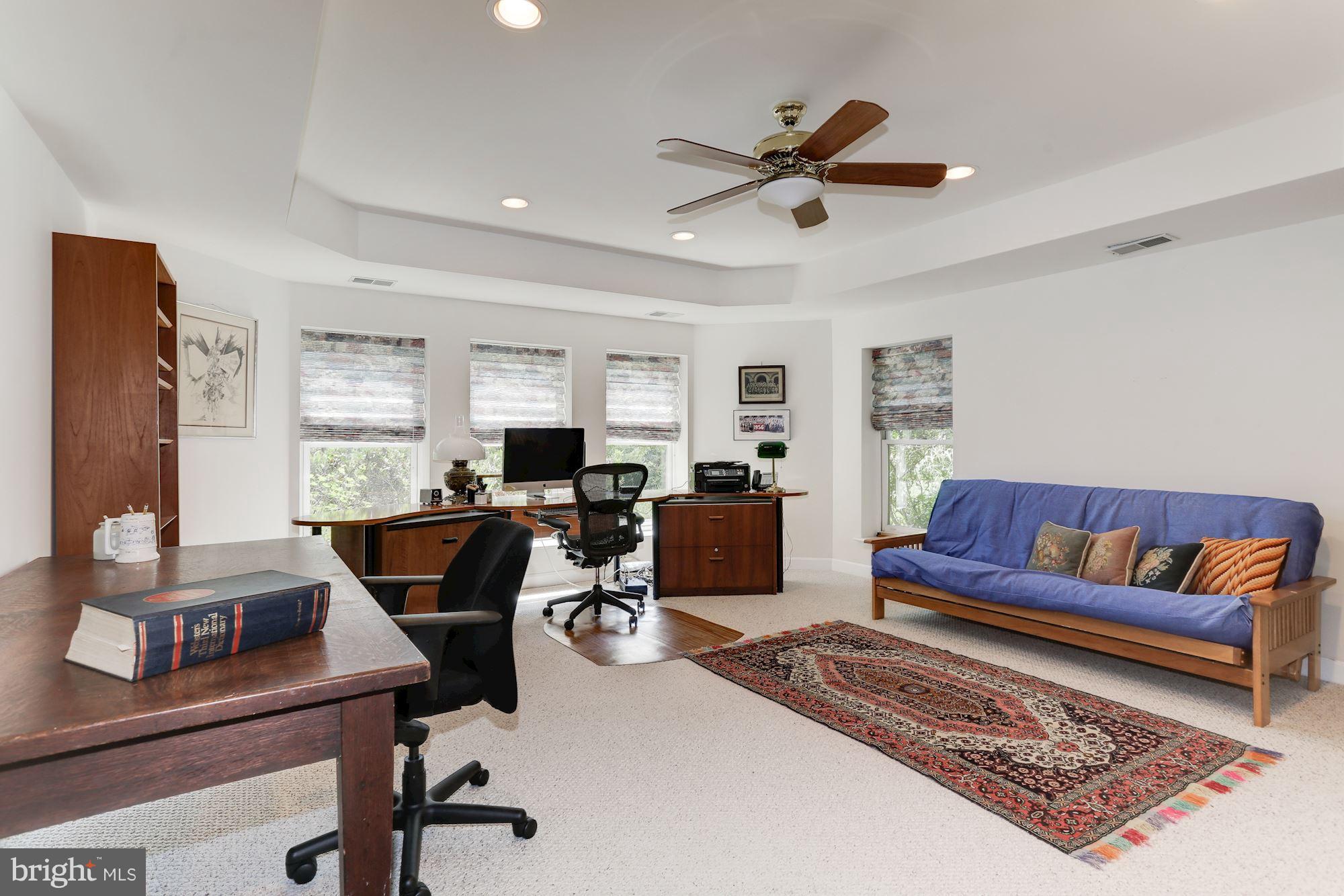 POTOMAC OUTSIDE - Residential