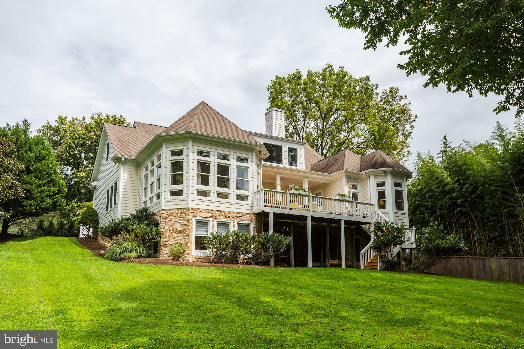 POTOMAC OUTSIDE - Residential