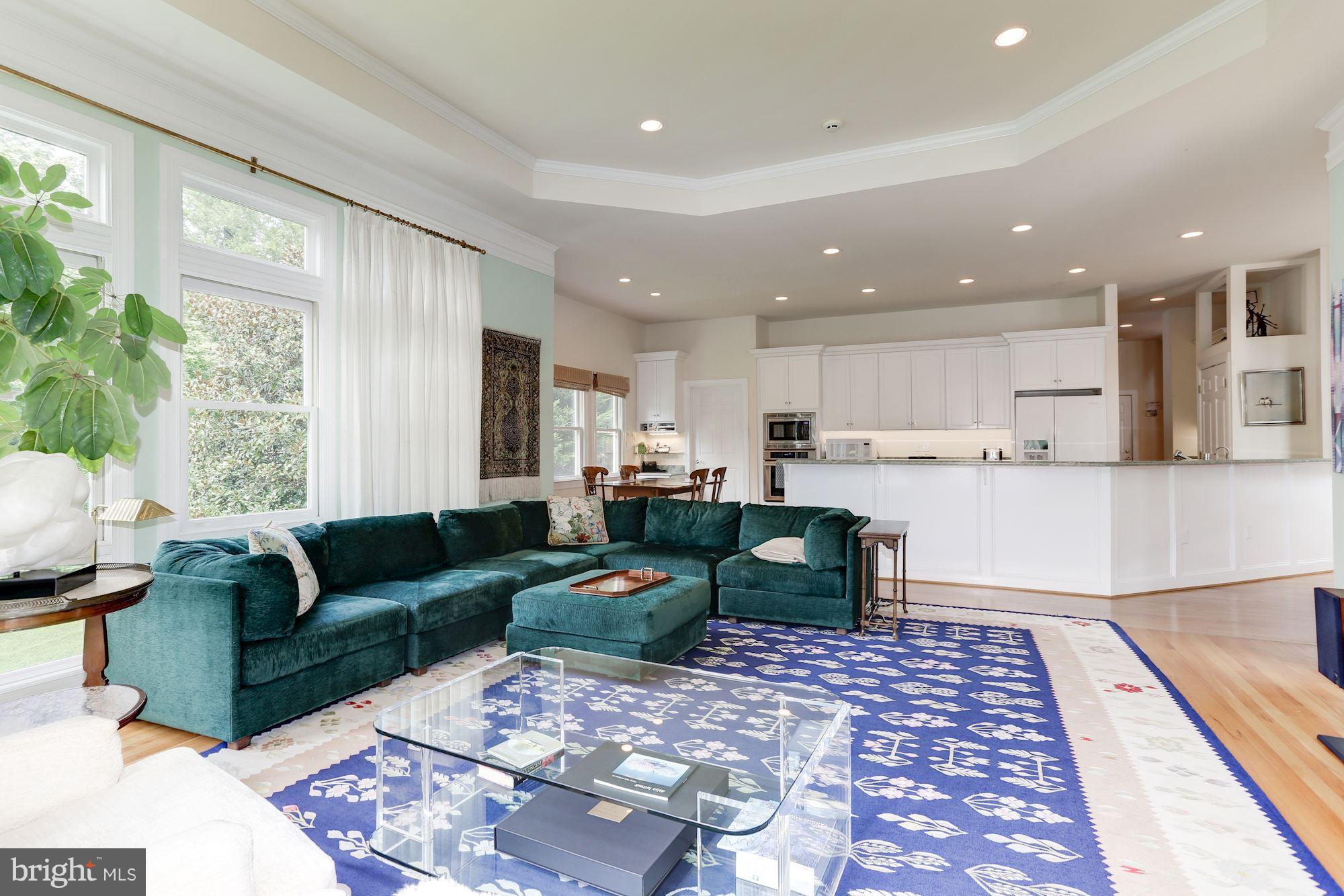 POTOMAC OUTSIDE - Residential