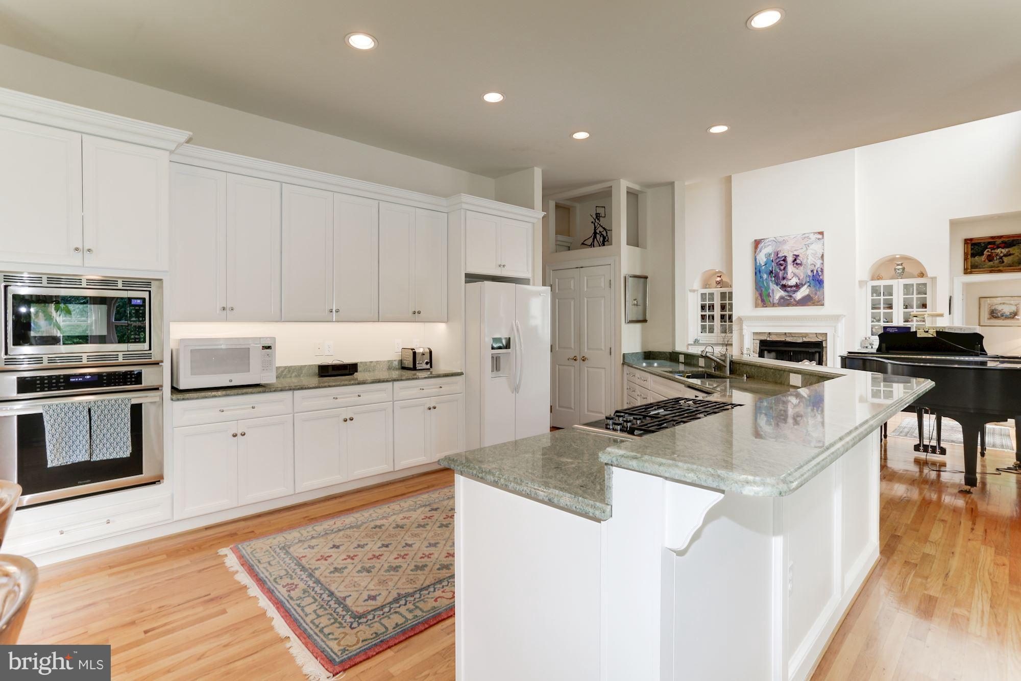 POTOMAC OUTSIDE - Residential