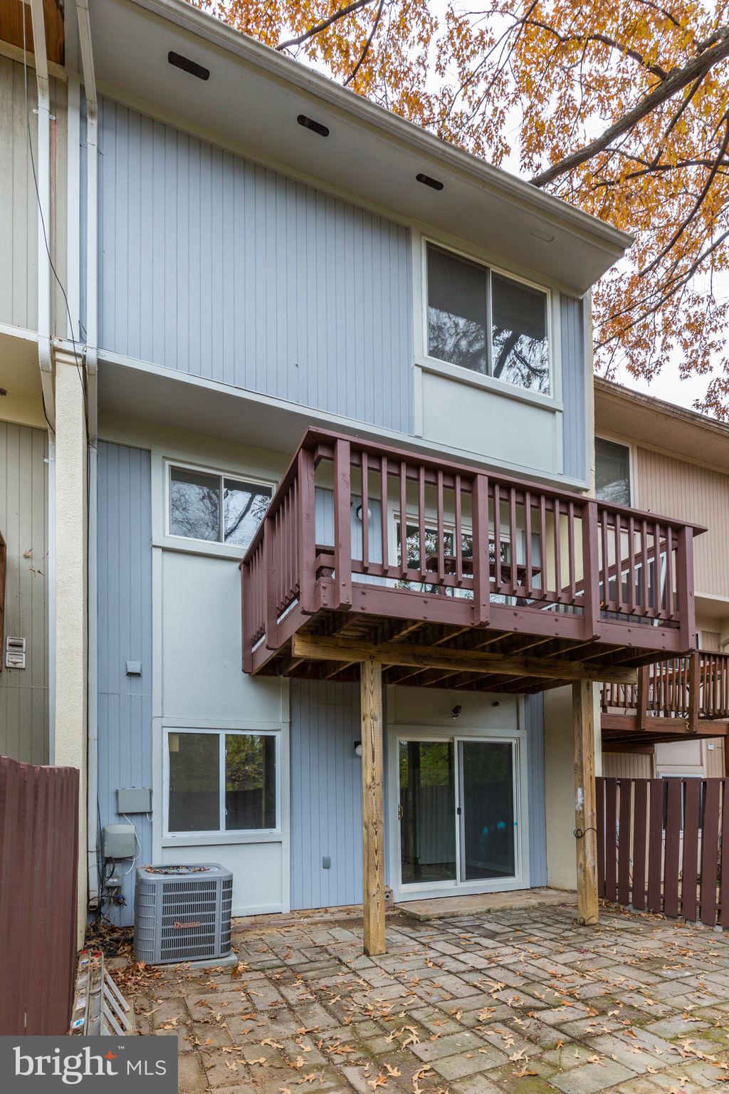 RESTON - Residential