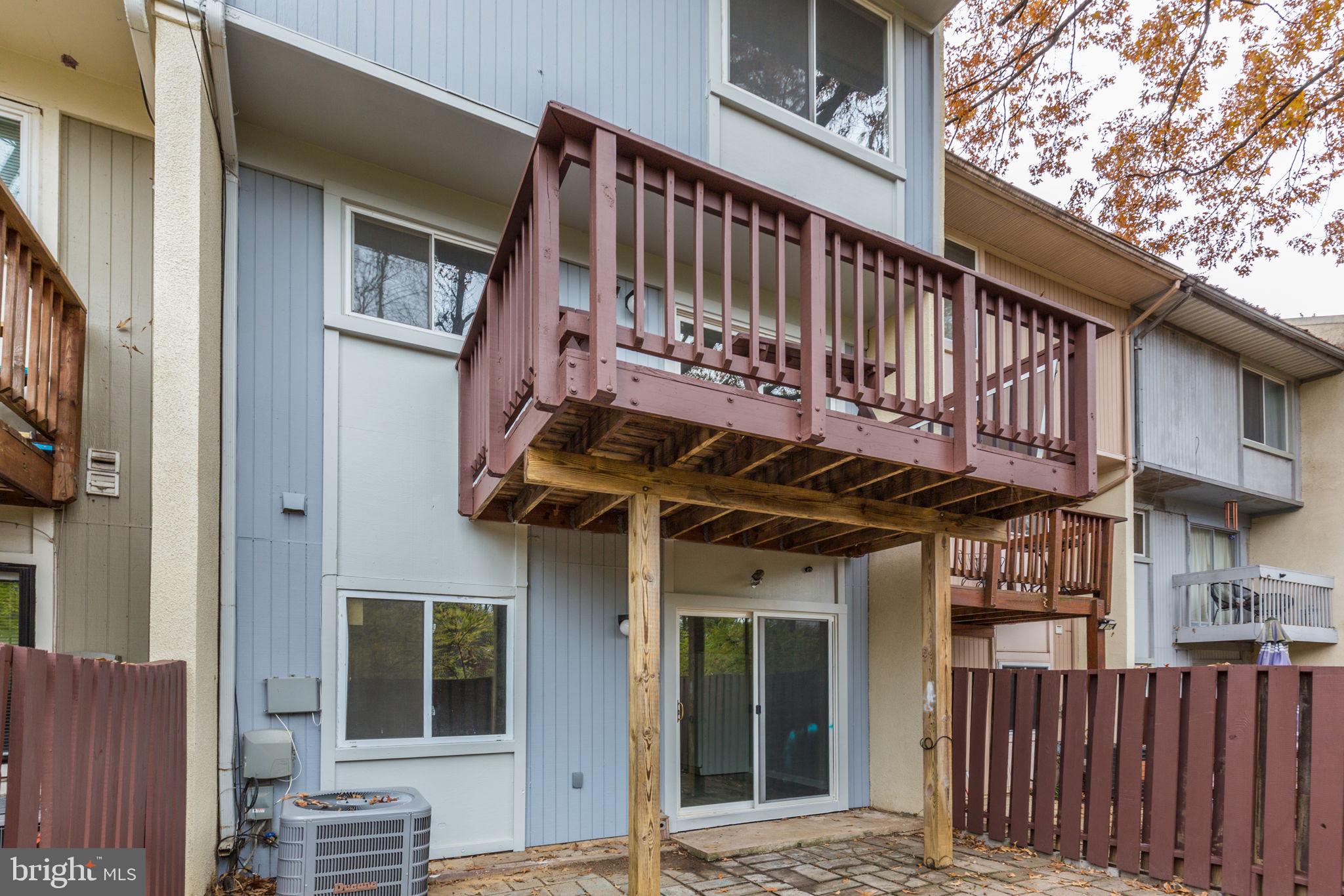 RESTON - Residential