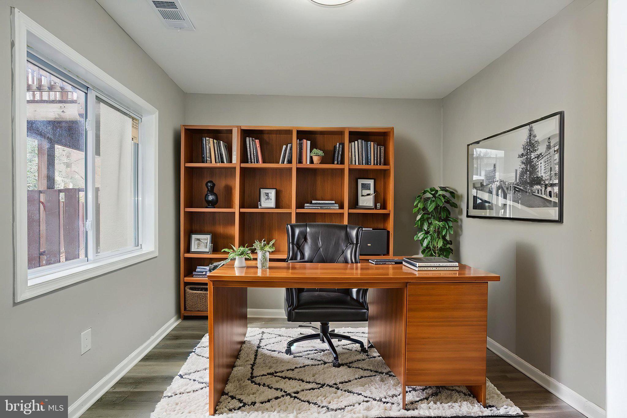 RESTON - Residential