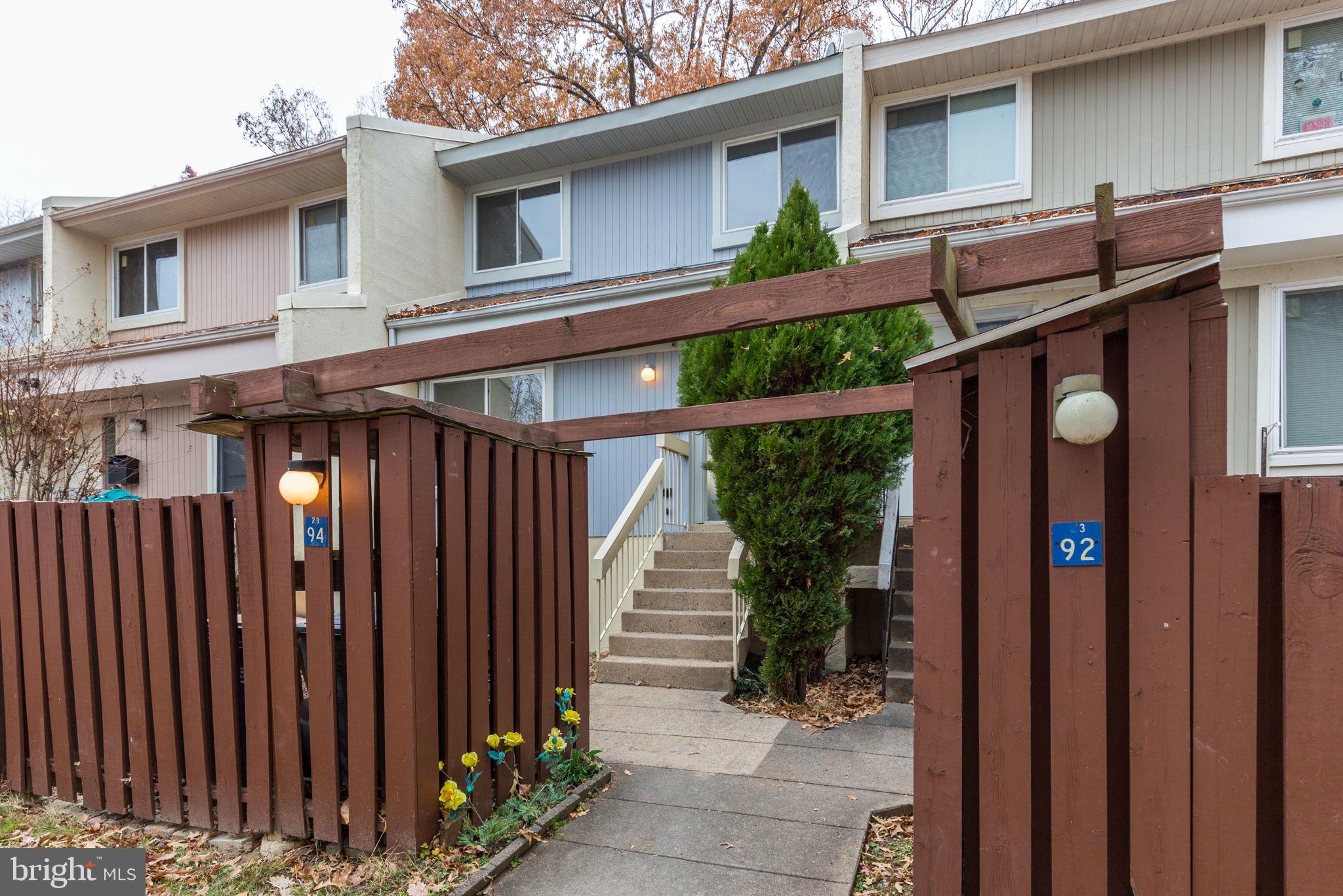 RESTON - Residential