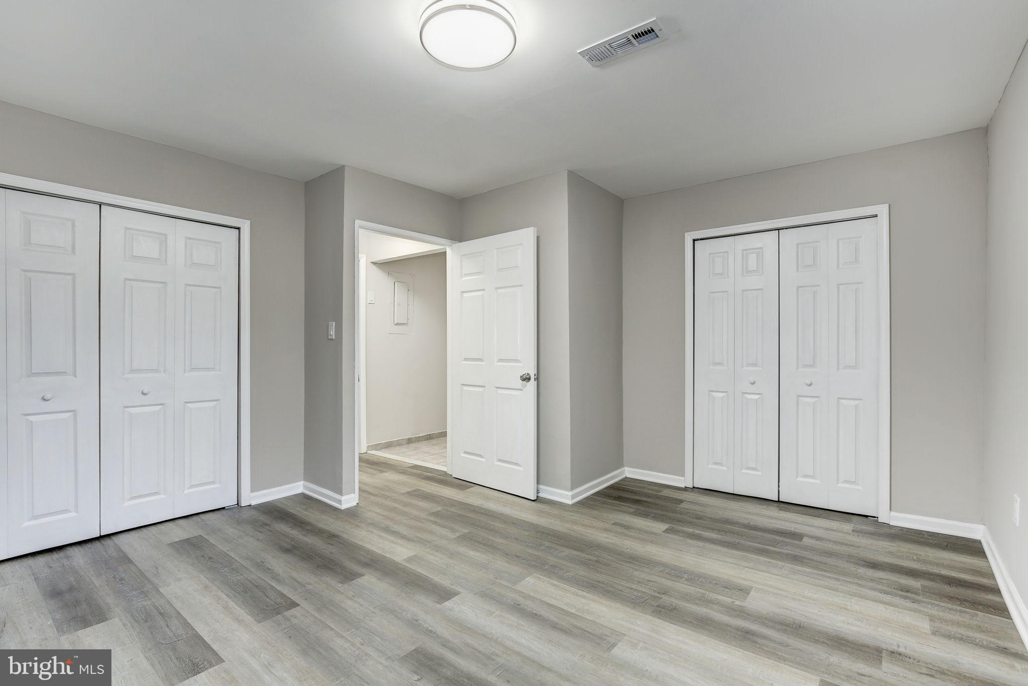 RESTON - Residential