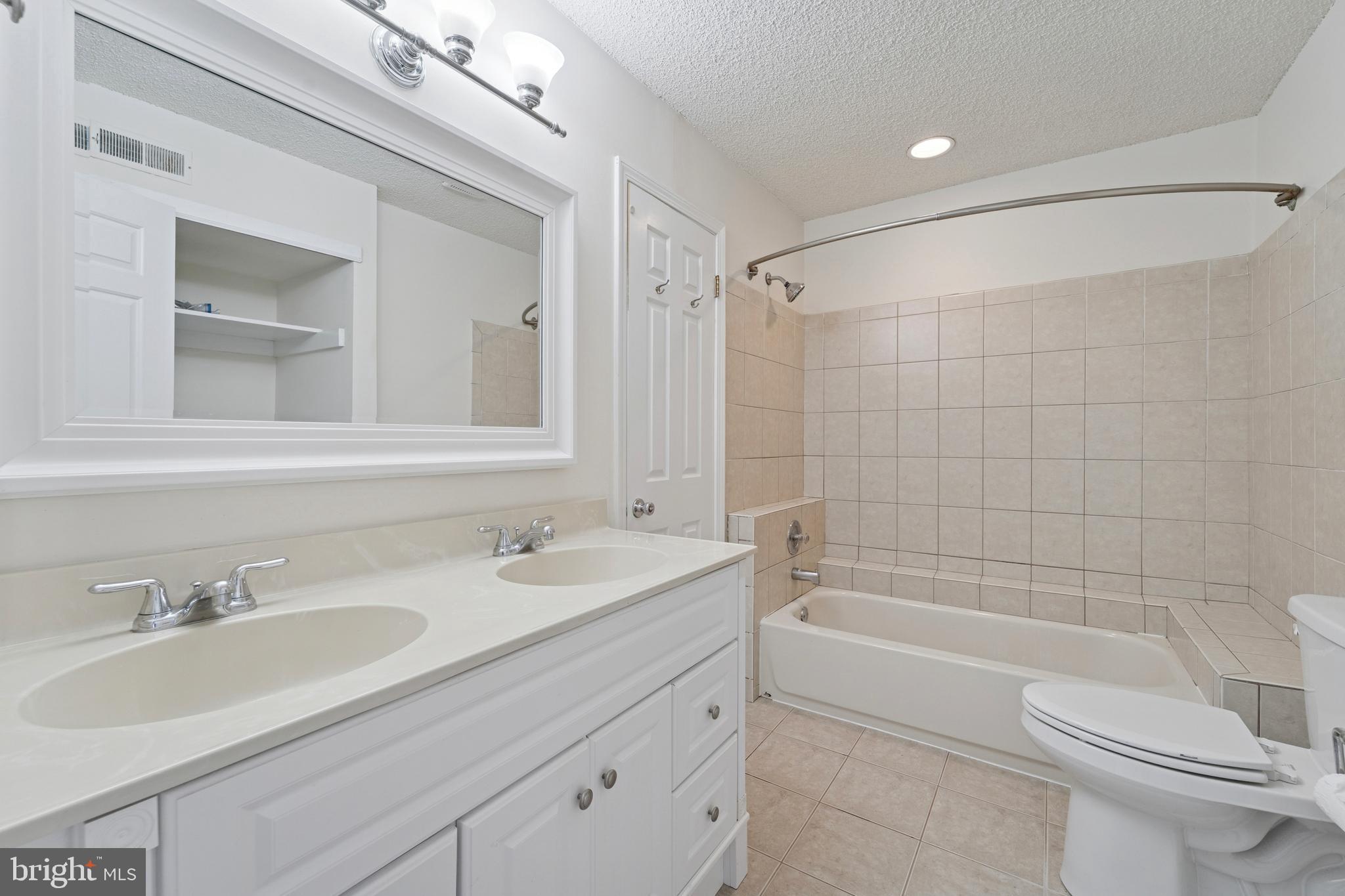 CHESTERBROOK - Residential