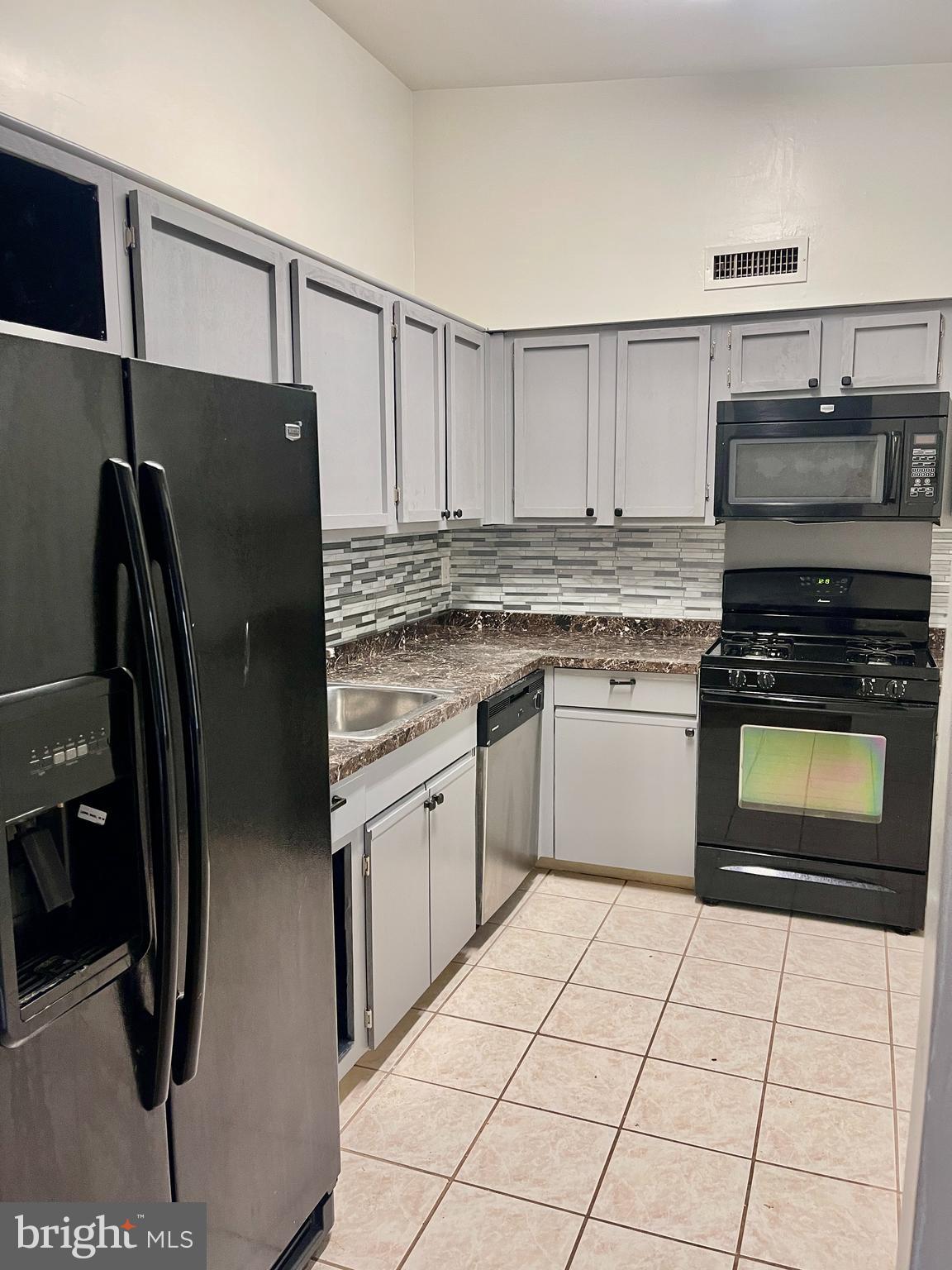 DELAIRE LANDING - Residential