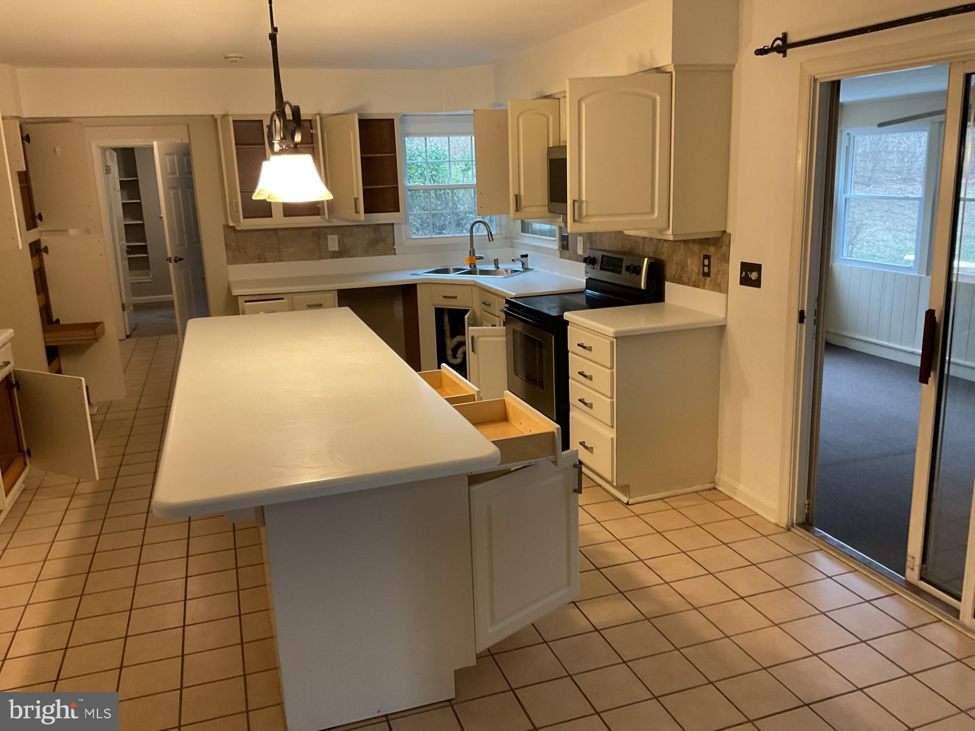 HUNTERS GLEN - Residential