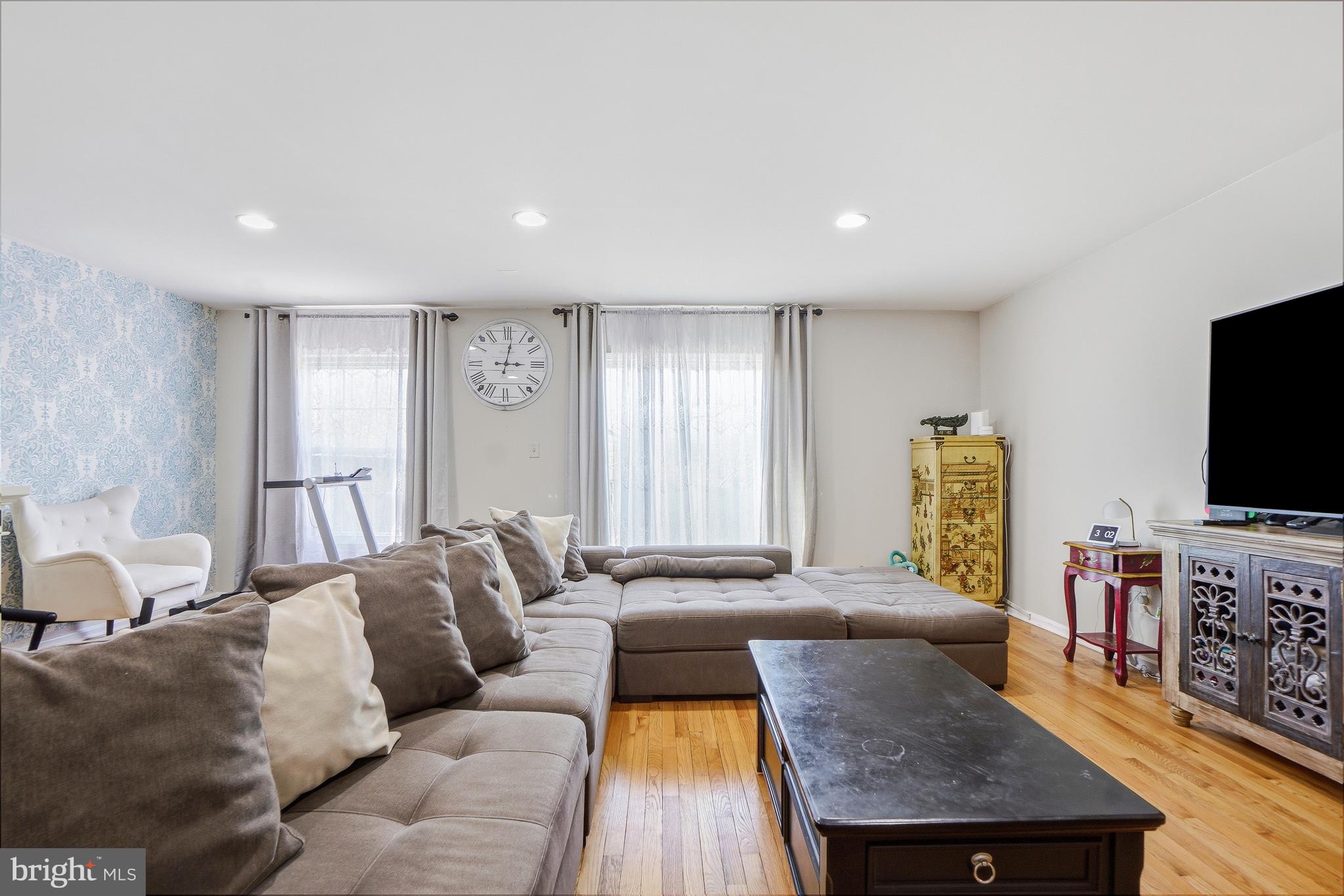 19720 GREENSIDE TERRACE