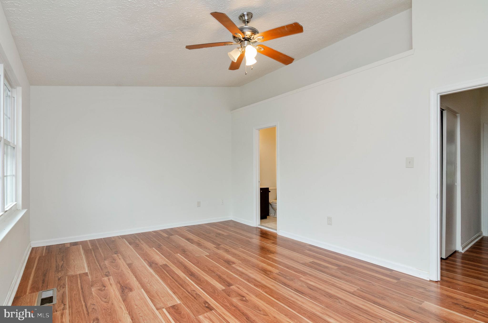 GLEN ORA PLAT 12 - Residential