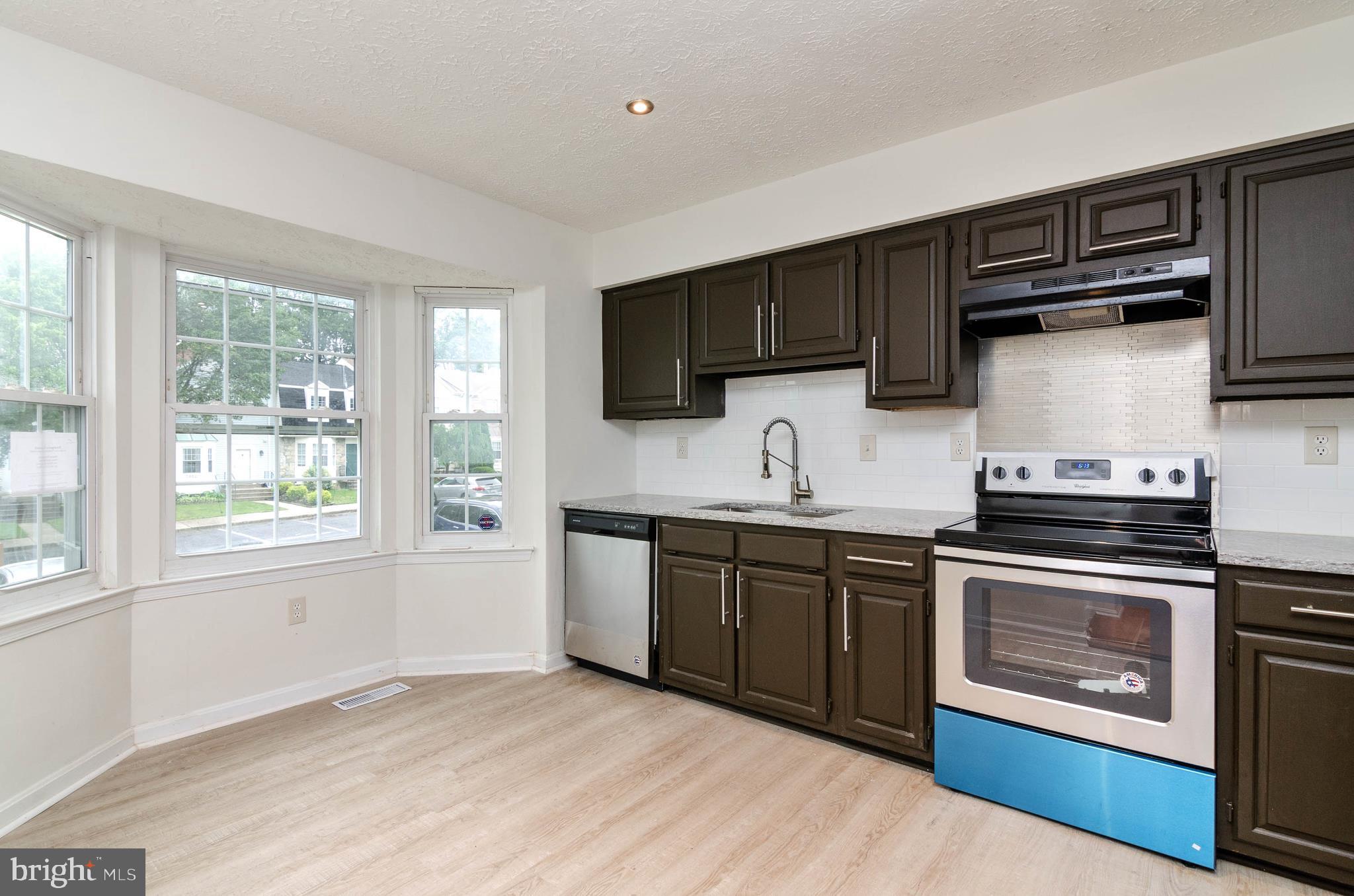 GLEN ORA PLAT 12 - Residential