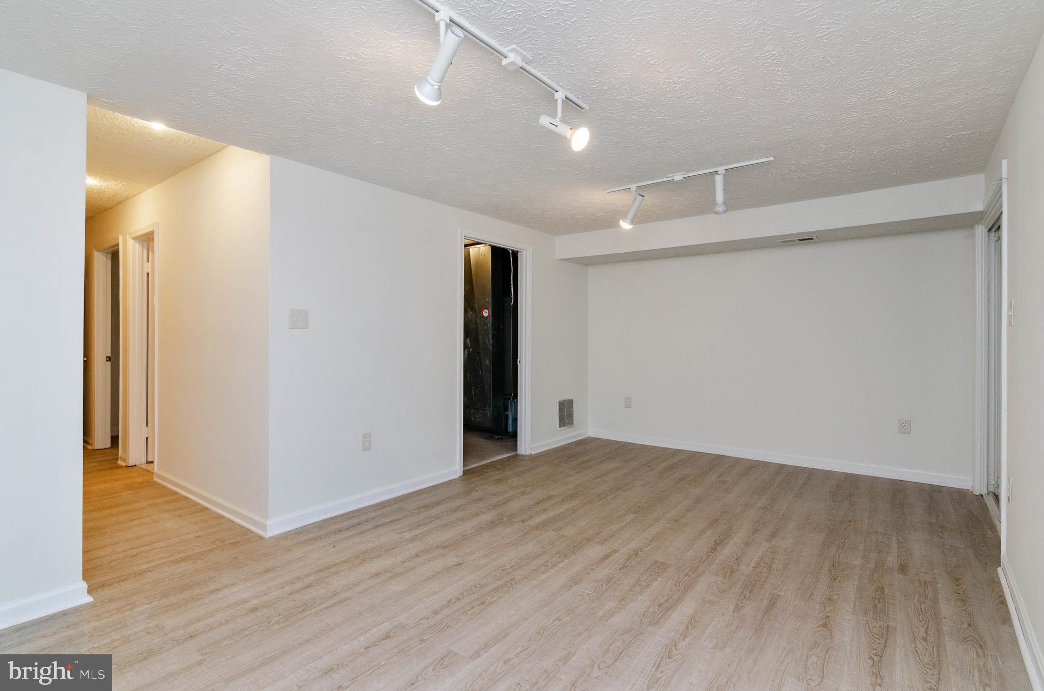 GLEN ORA PLAT 12 - Residential