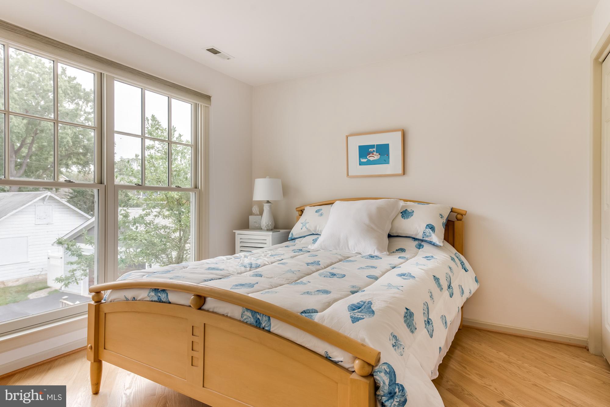 EASTPORT - Residential