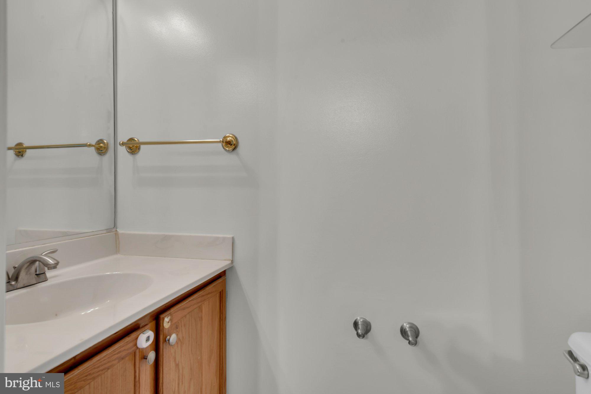 FOREST GLEN - Residential Lease