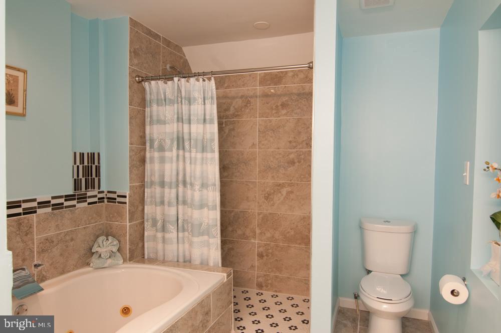 TANTALLON ON THE POTOMAC - Residential