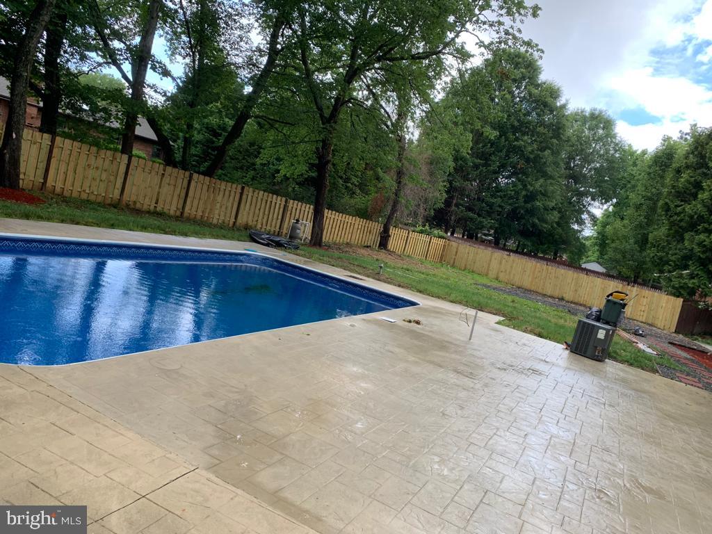 TANTALLON ON THE POTOMAC - Residential