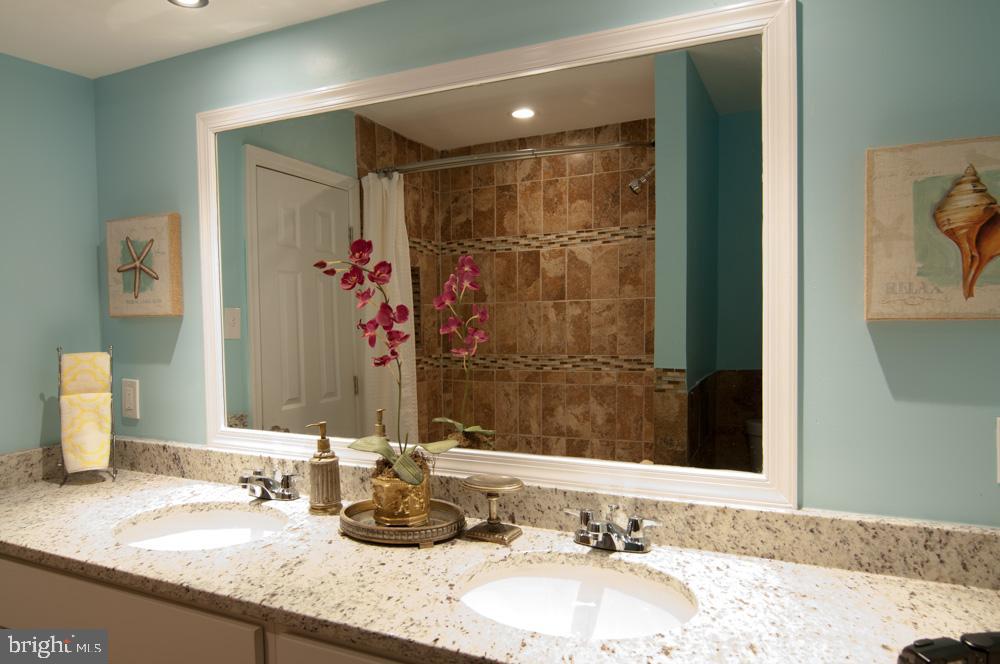 TANTALLON ON THE POTOMAC - Residential