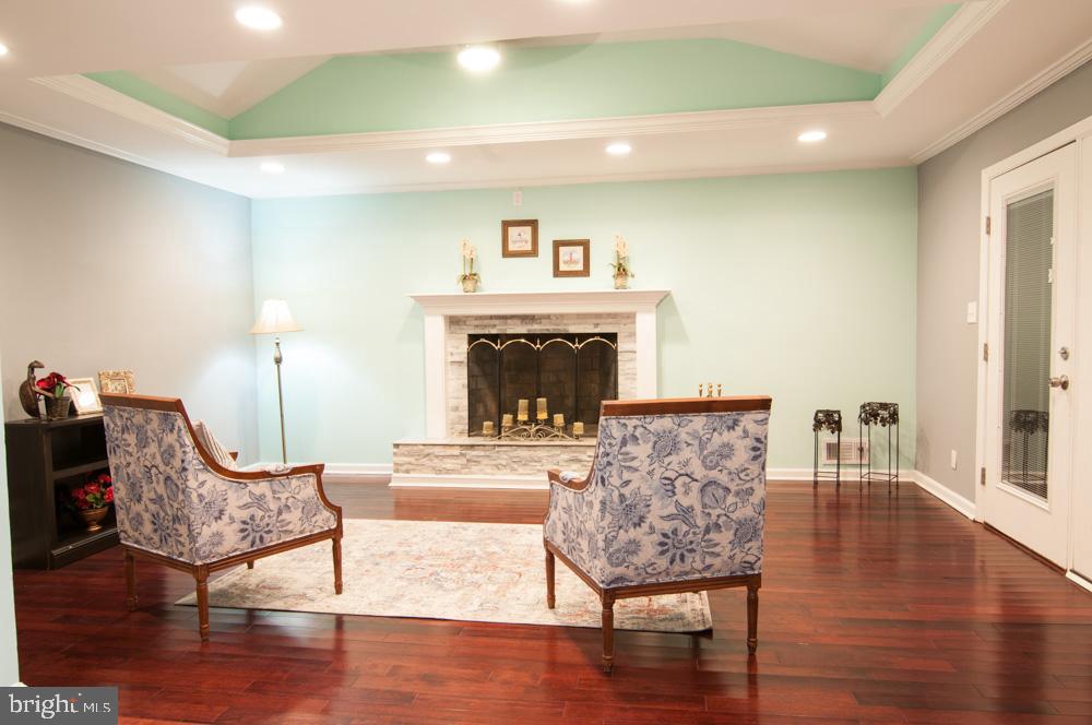 TANTALLON ON THE POTOMAC - Residential