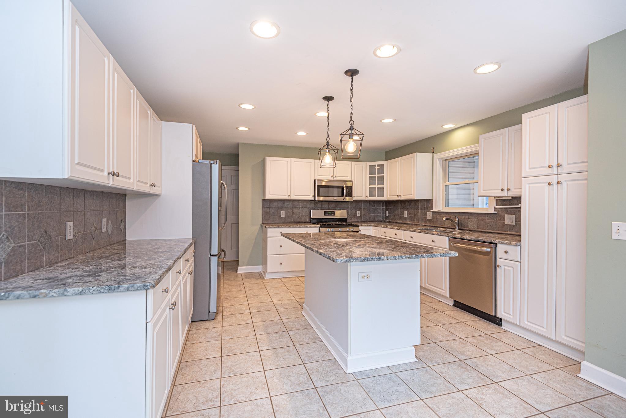 MALLARD CREEK - Residential