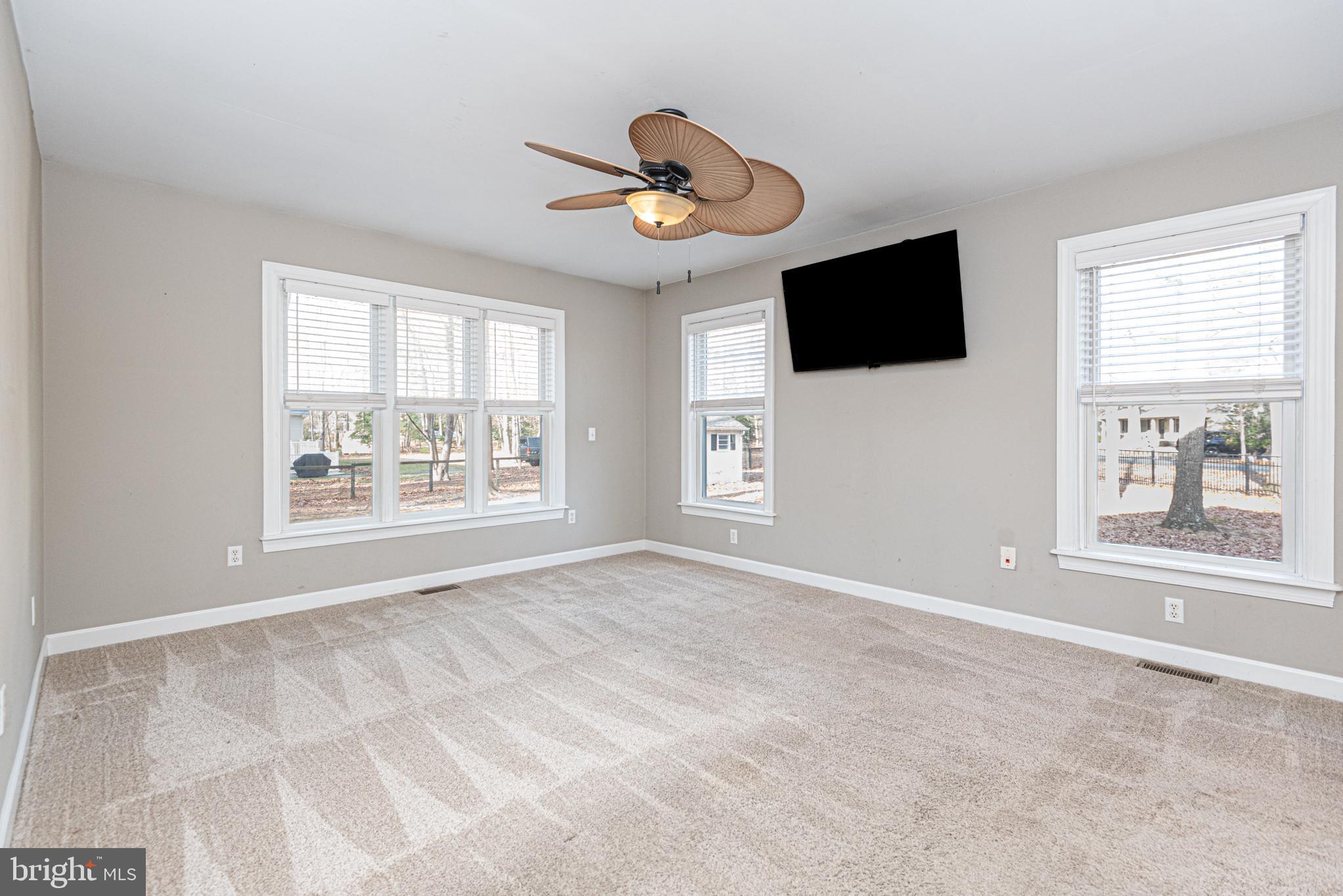 MALLARD CREEK - Residential