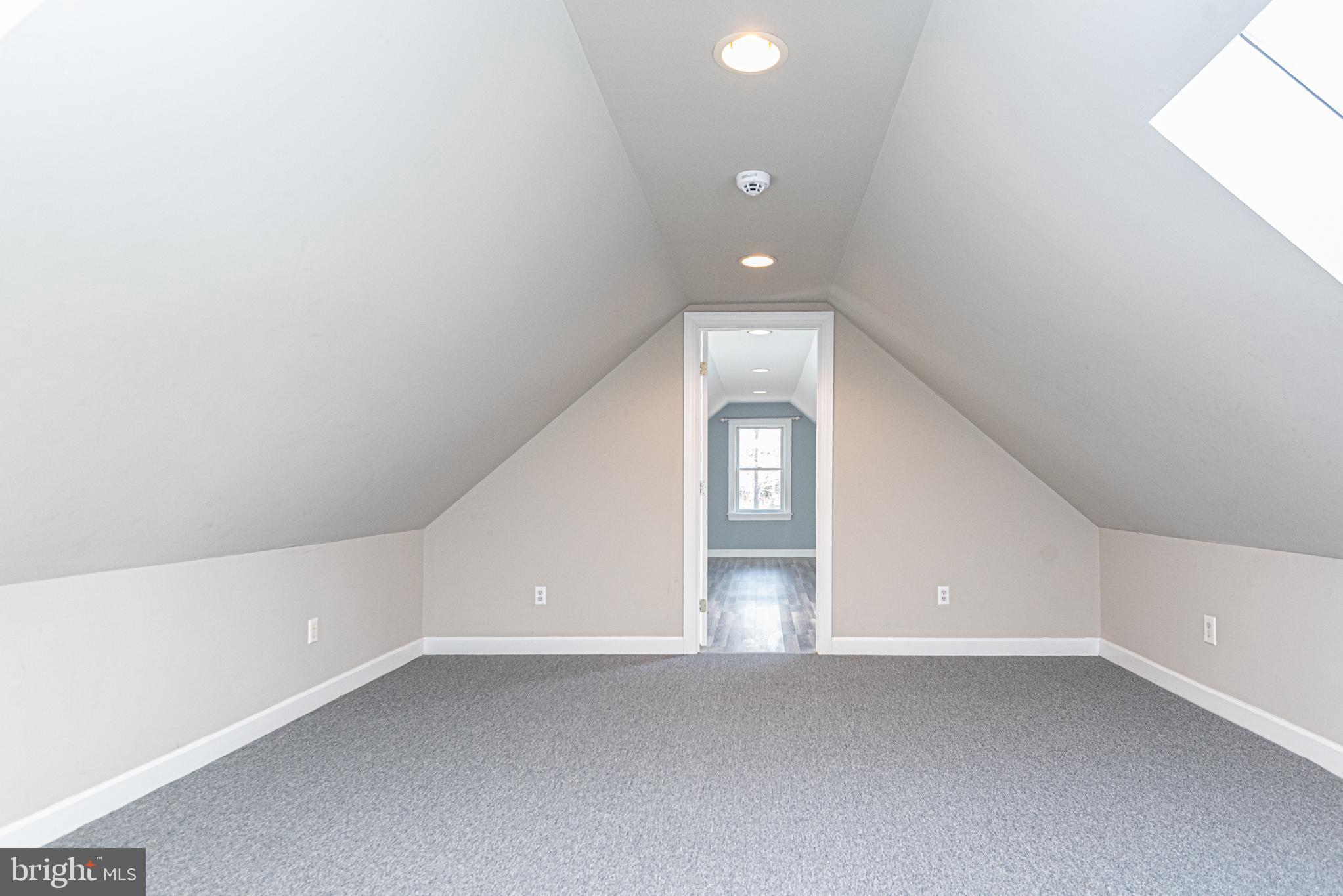 MALLARD CREEK - Residential