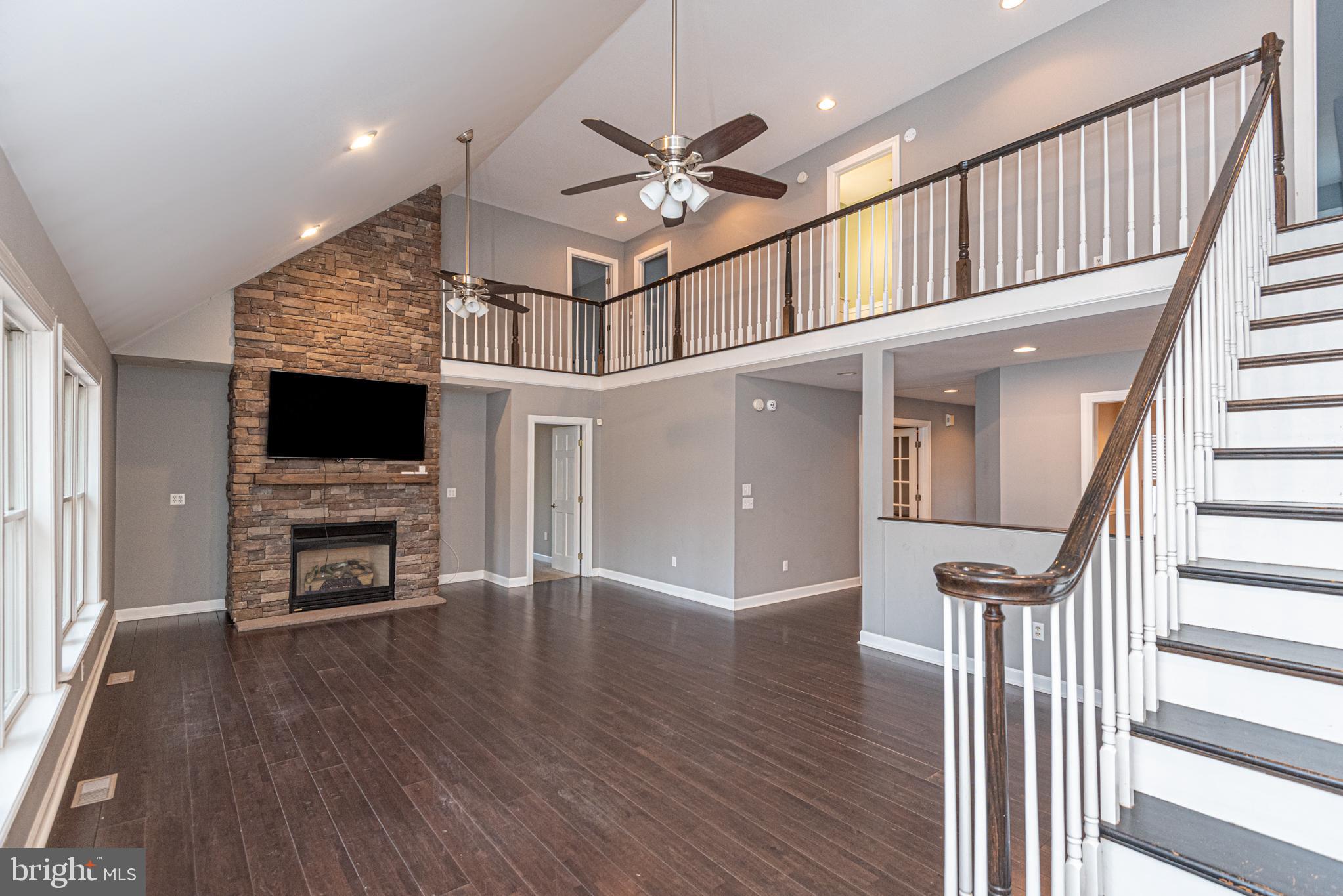 MALLARD CREEK - Residential