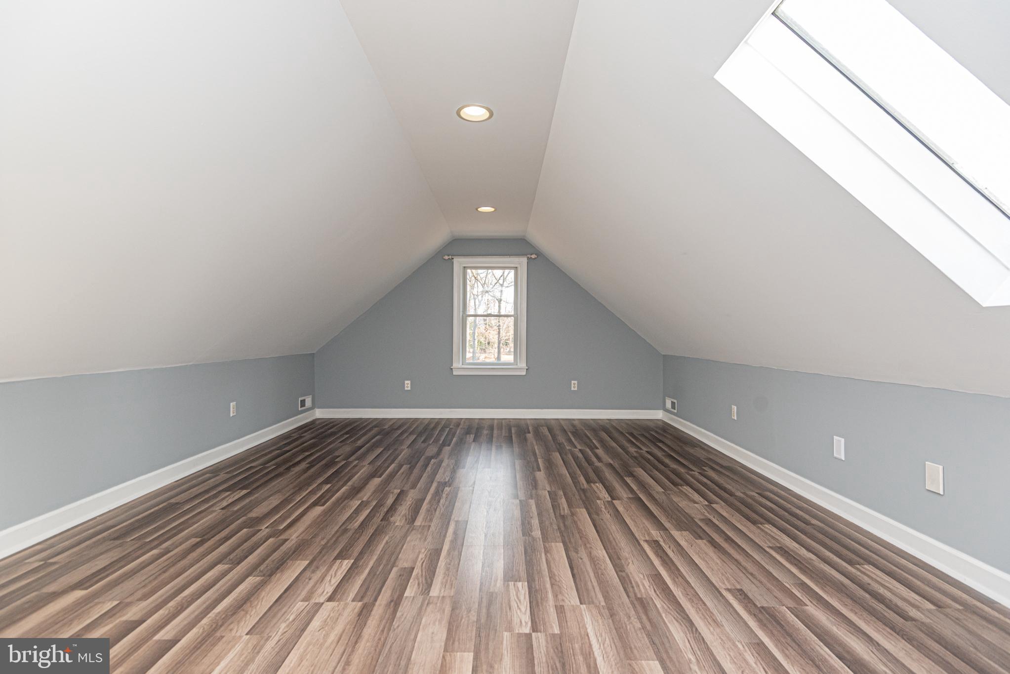 MALLARD CREEK - Residential