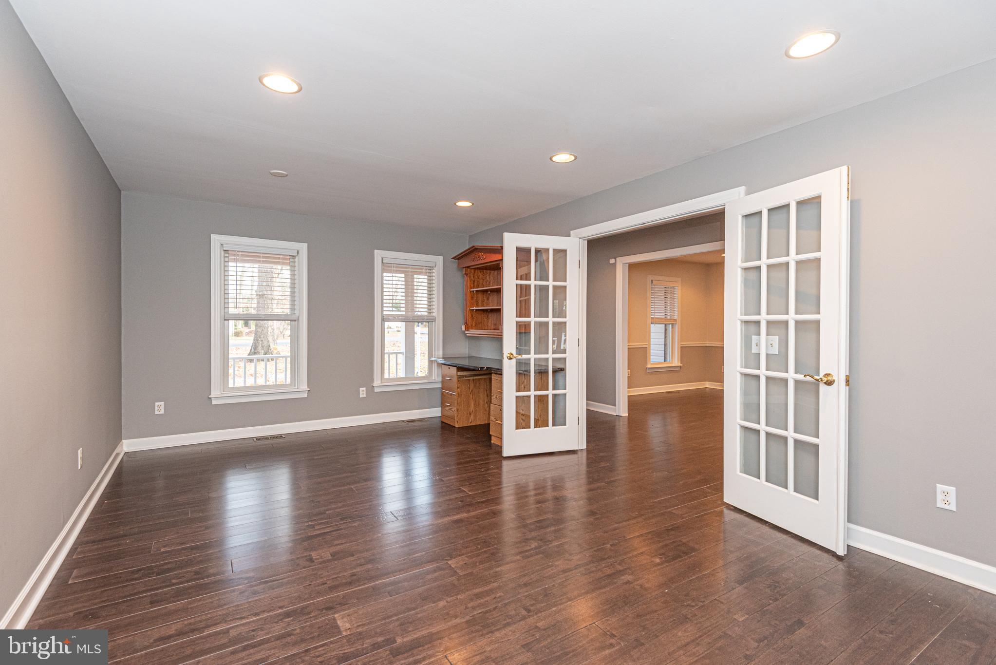 MALLARD CREEK - Residential