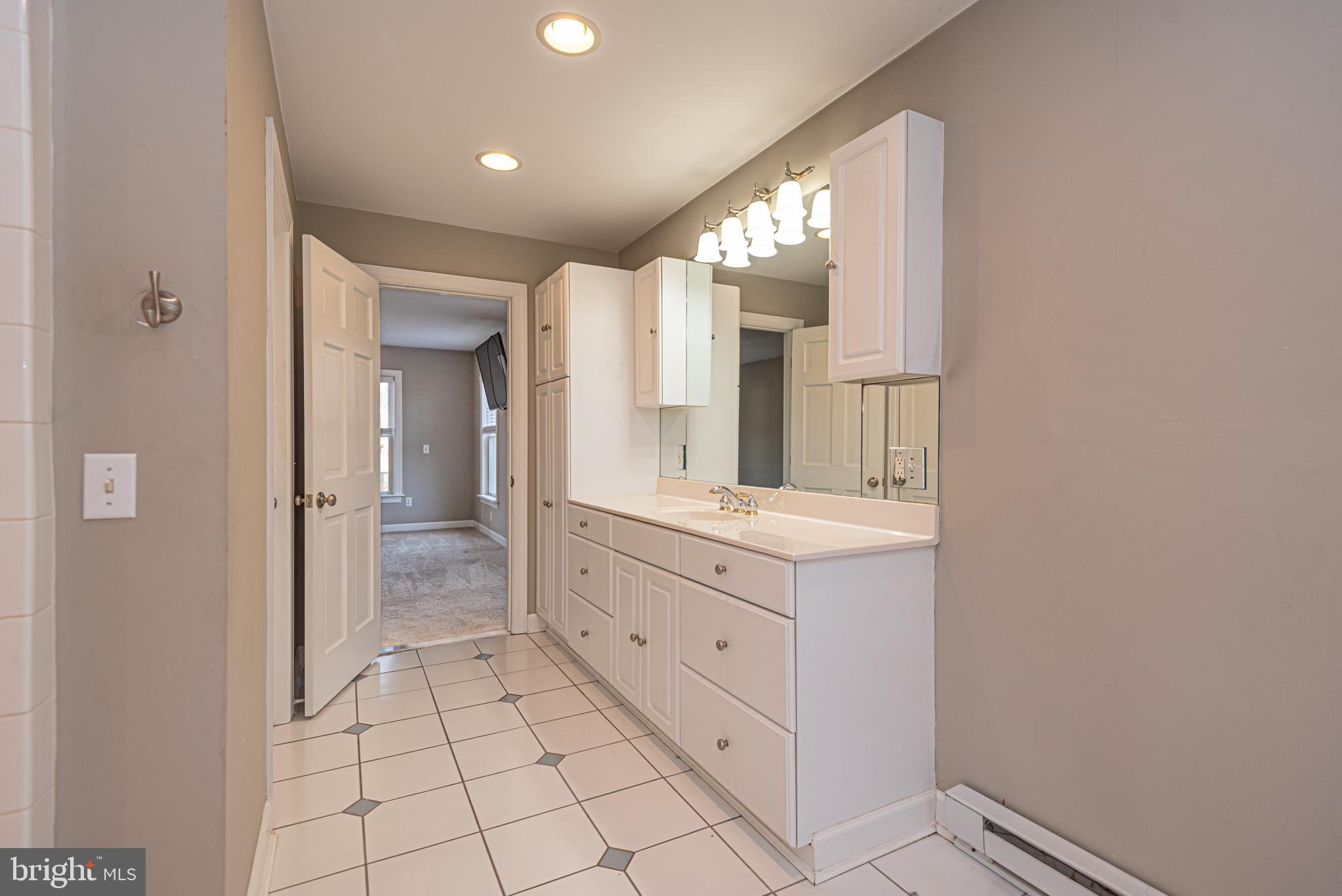 MALLARD CREEK - Residential