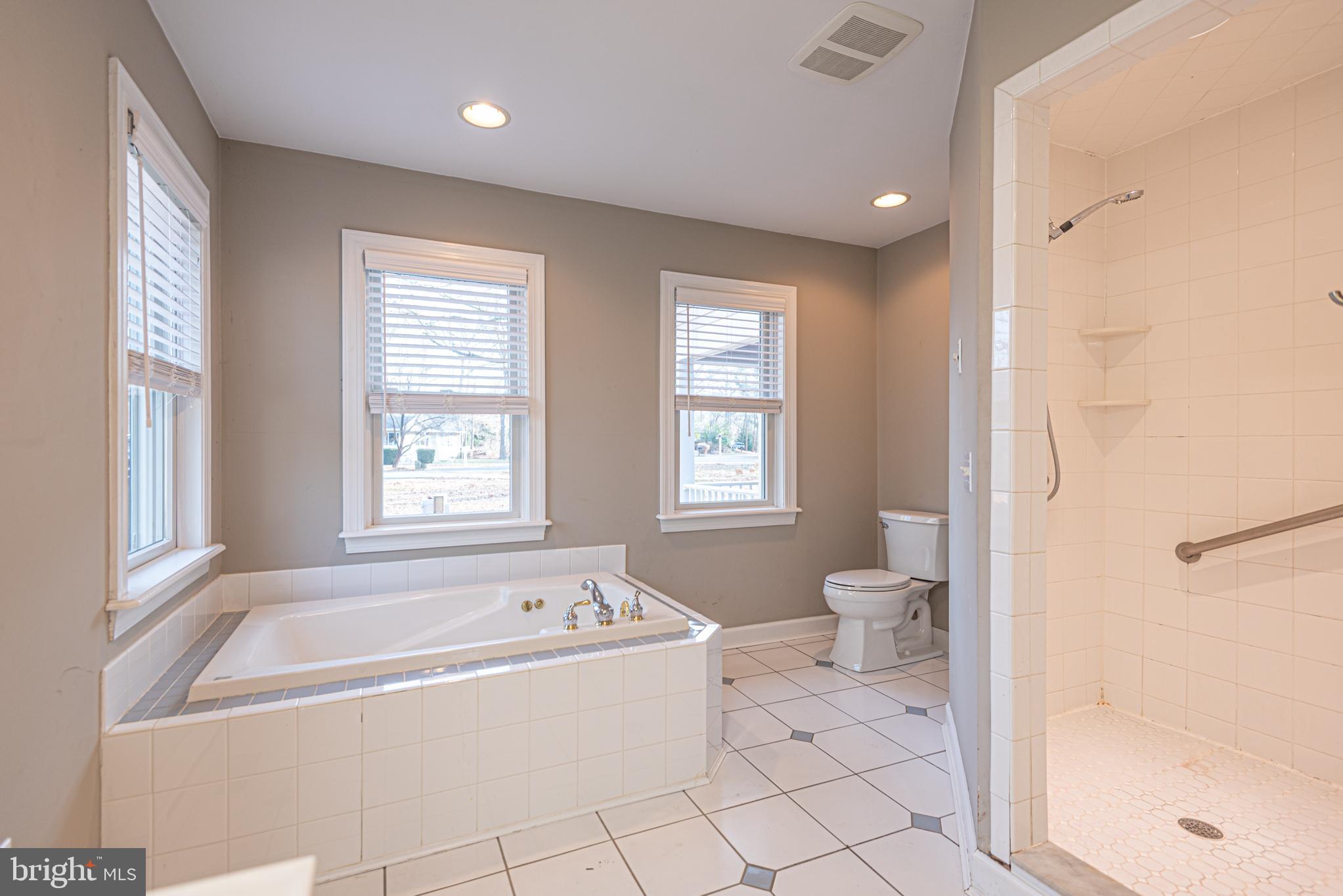 MALLARD CREEK - Residential